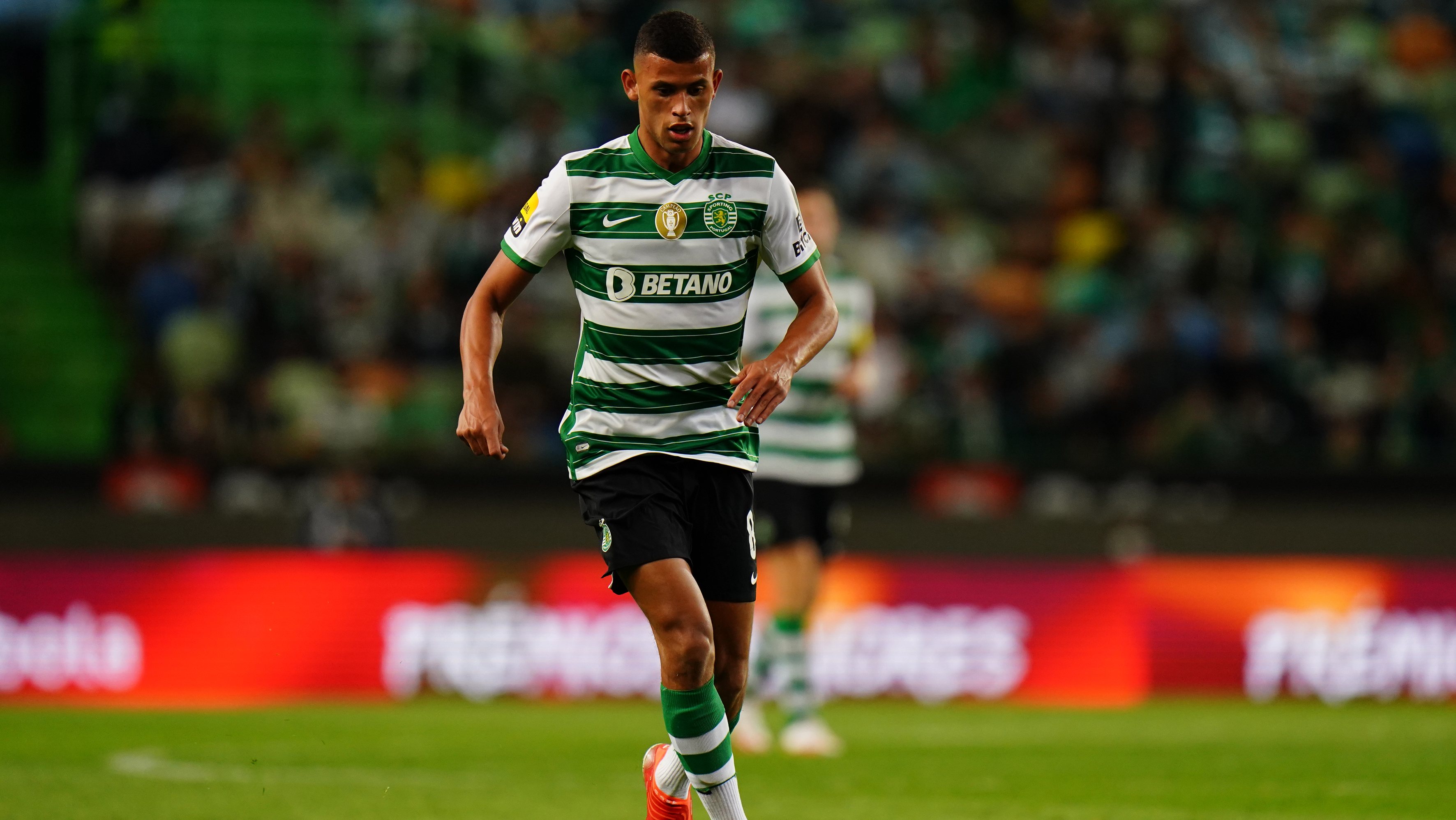 O segundo golo do Sporting nasce de uma jogada de insistência de Matheus Nunes