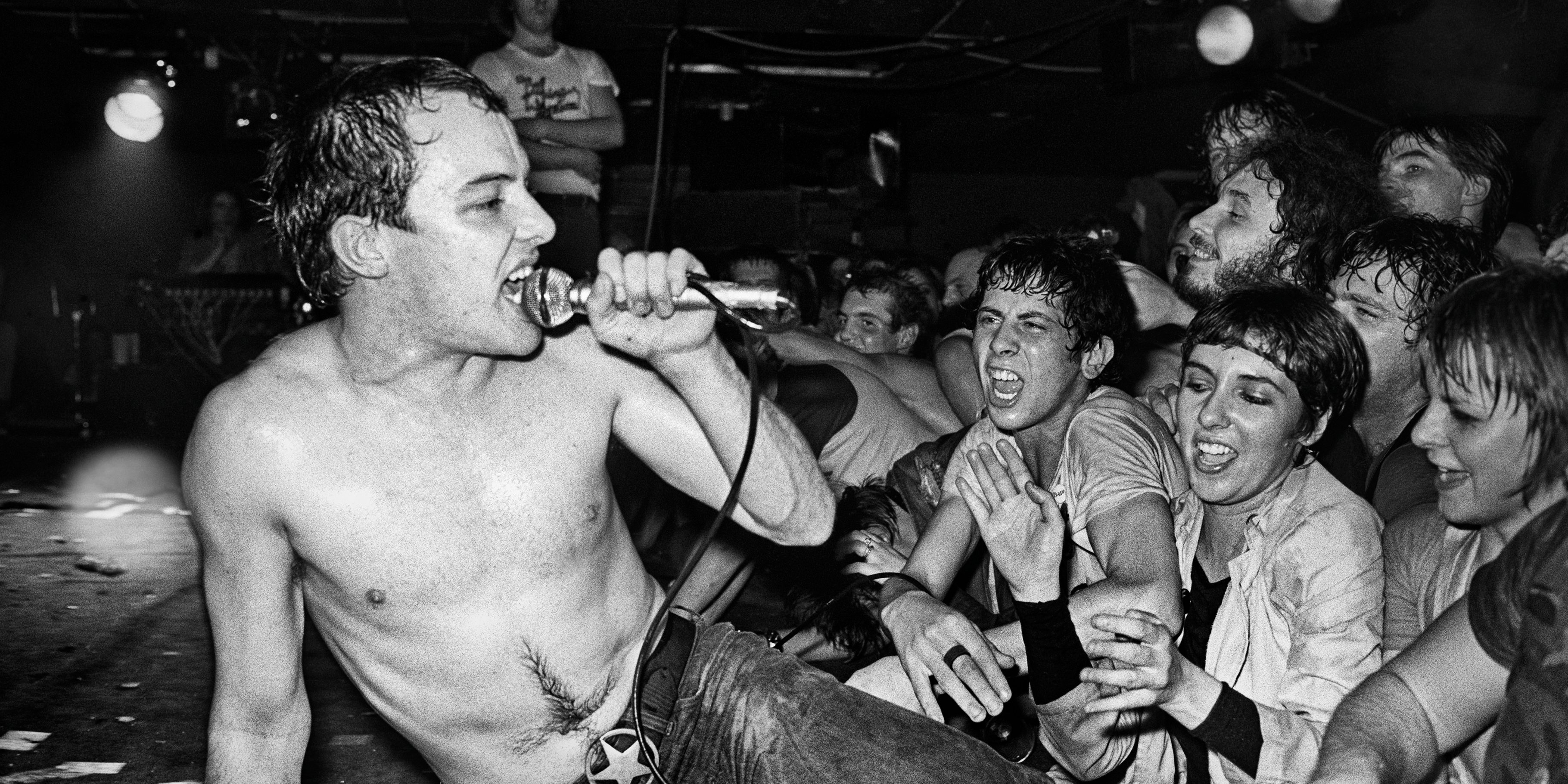 Fotógrafo Michael Grecco esteve envolvido na cena punk de Boston, no final dos anos 1970. Aqui Jello Biafra, dos Dead Kennedys, fotografado no início da década de 80