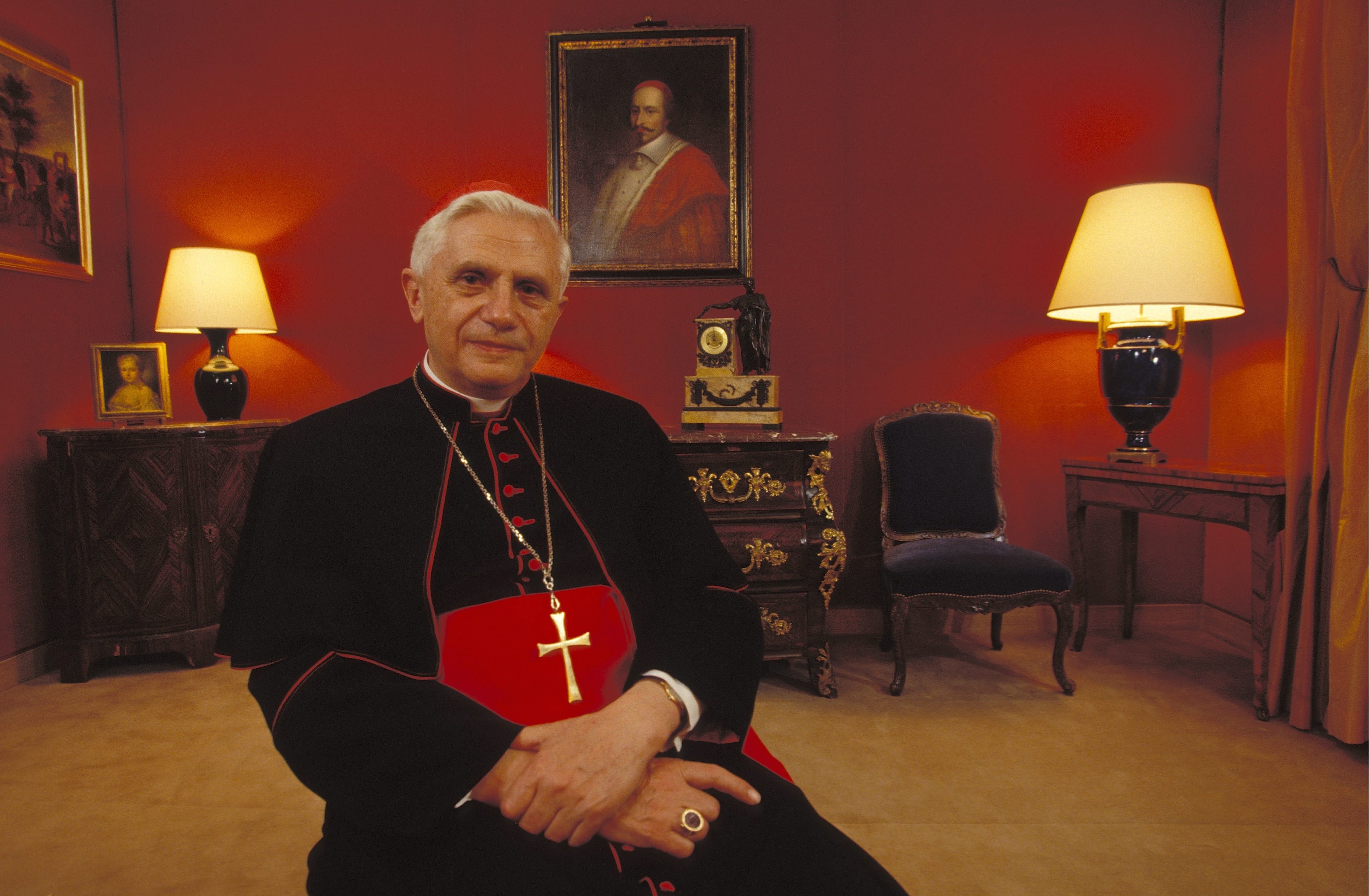 J.Ratzinger in the Academy of Sciences, moral and politic in Paris, France on November 08, 1992.