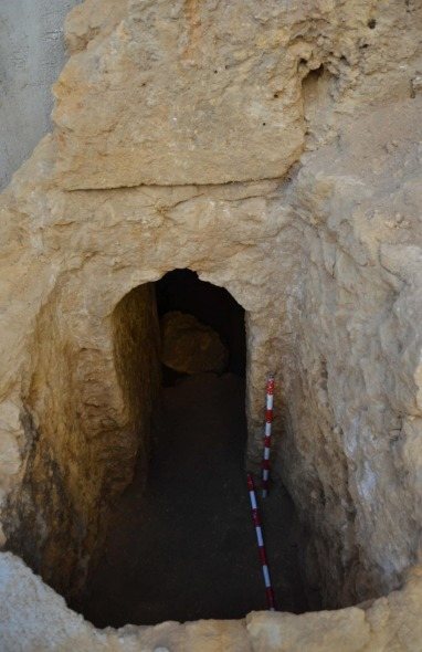 Túmulo subterrâneo foi descoberto por um casal espanhol que estava a fazer obras em casa