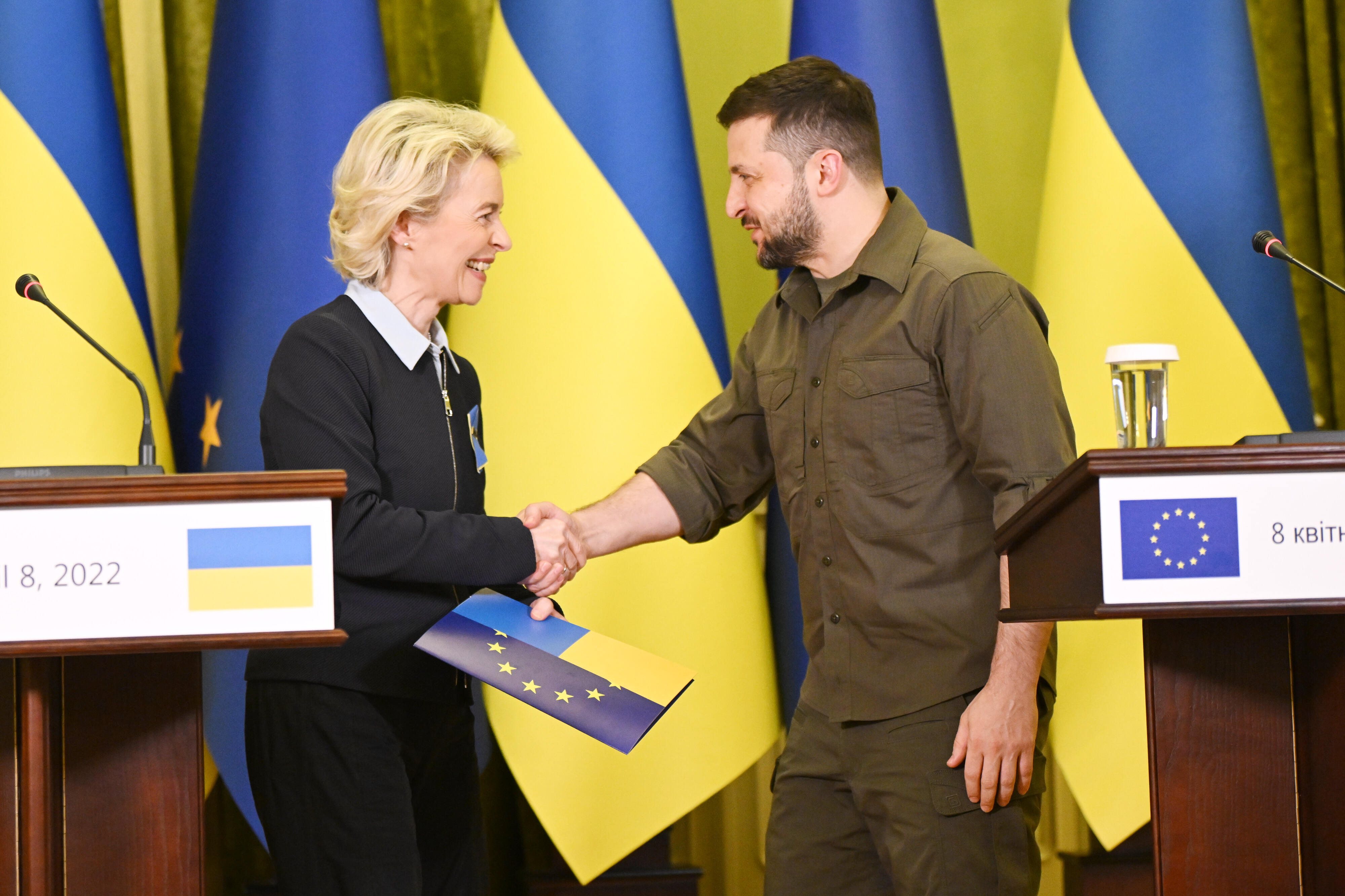 Ursula von der Leyen and Josep Borrell meet Volodymyr Zelenskyy in Kyivâââââââ