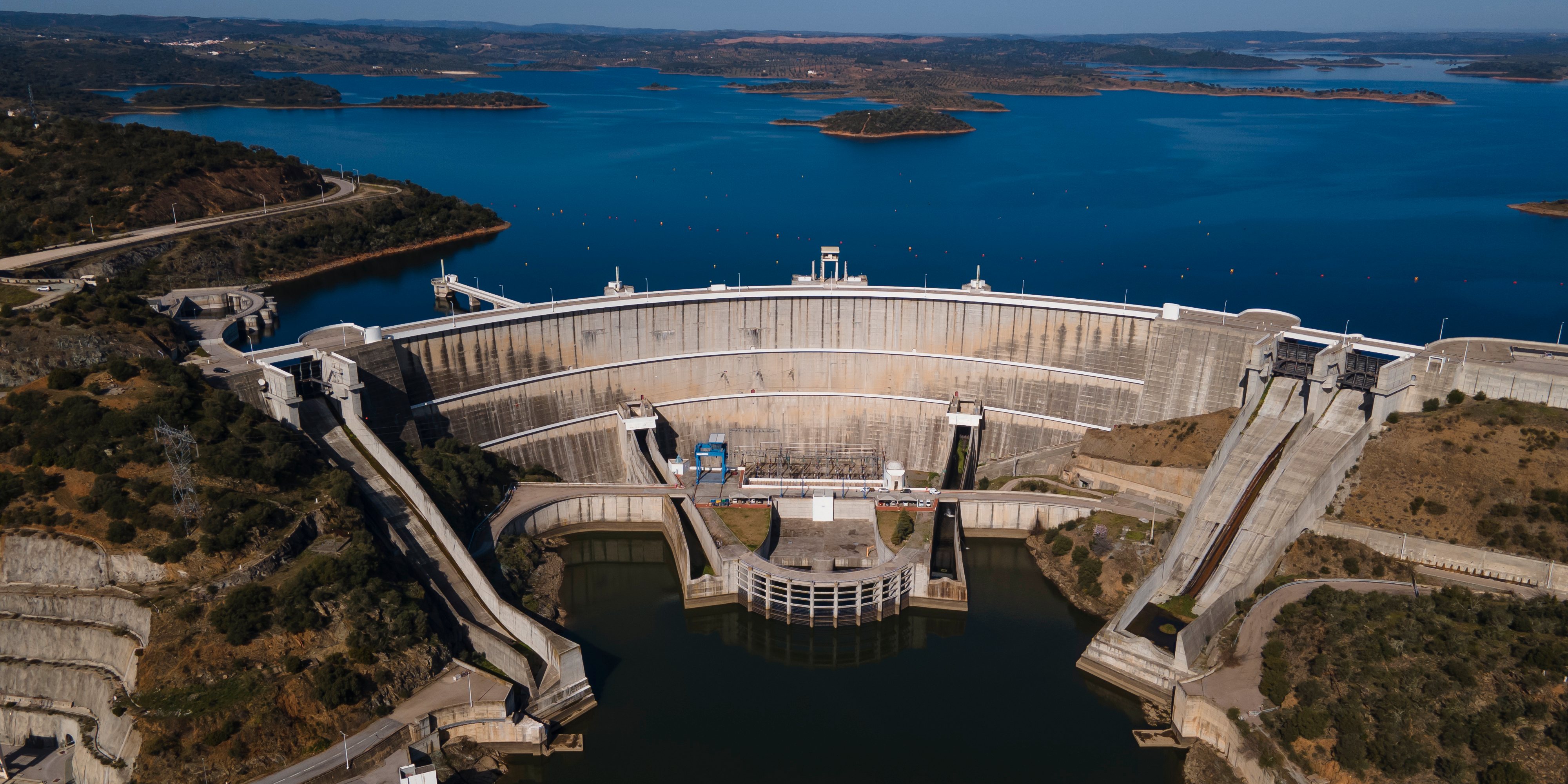 Produção de eletricidade nas barragens com bombagem atinge recorde a 15 de novembro