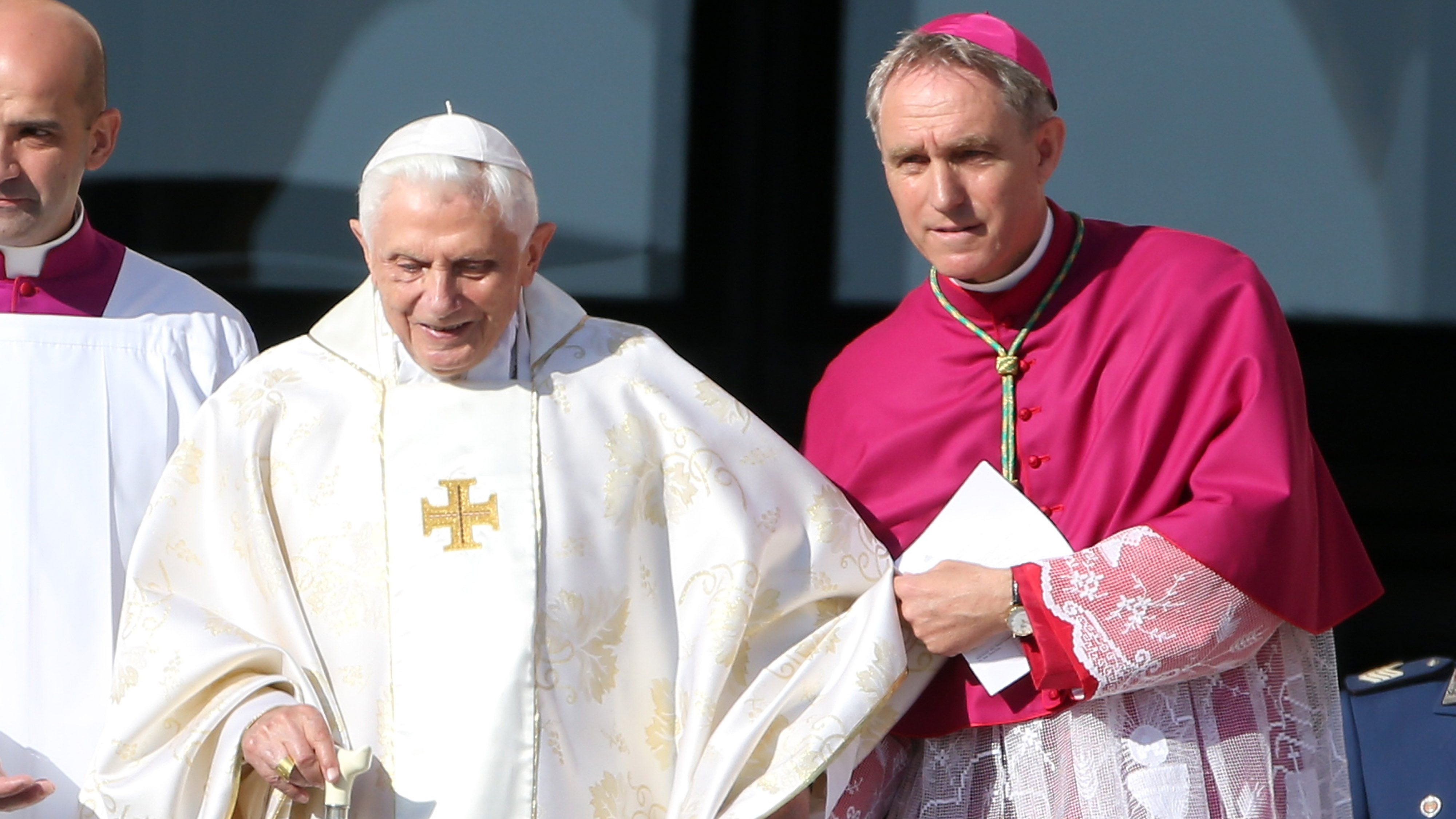 Pope Attends Holy Mass  For The Closing Of Extraordinary Synod