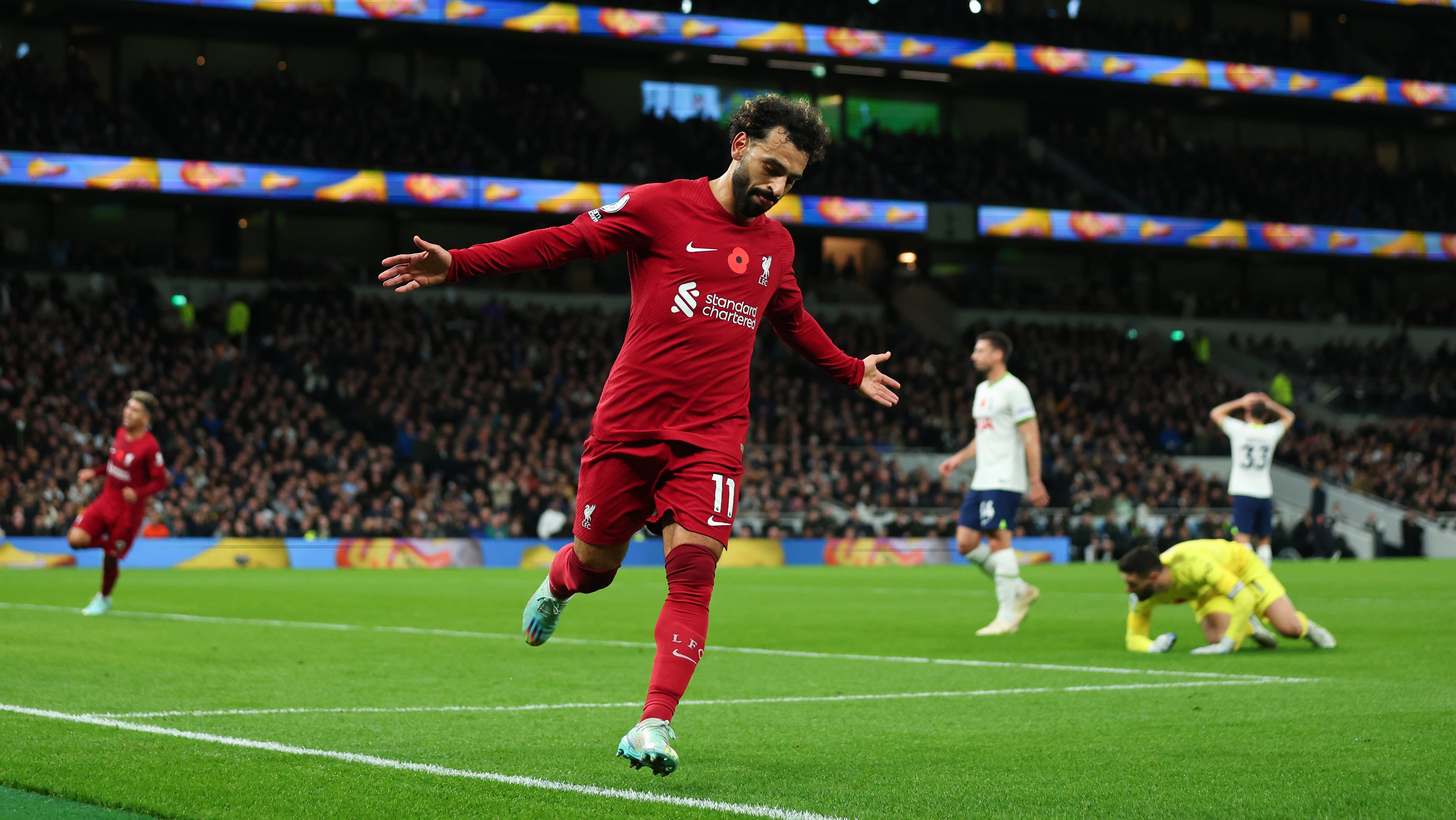 Salah faz dois e Liverpool vence o Tottenham na Premier League