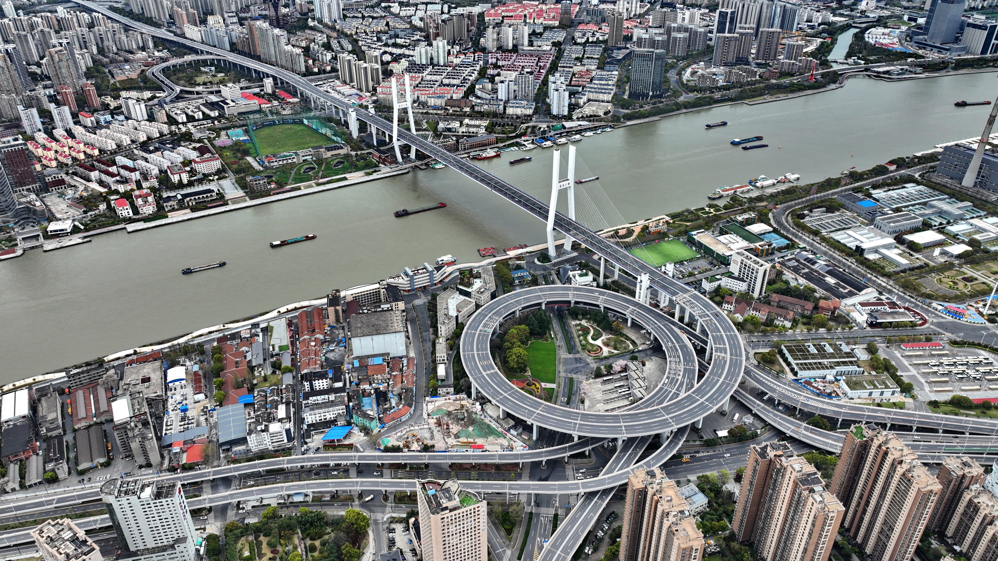 Vista aérea da cidade de Xangai, que entrou num novo confinamento