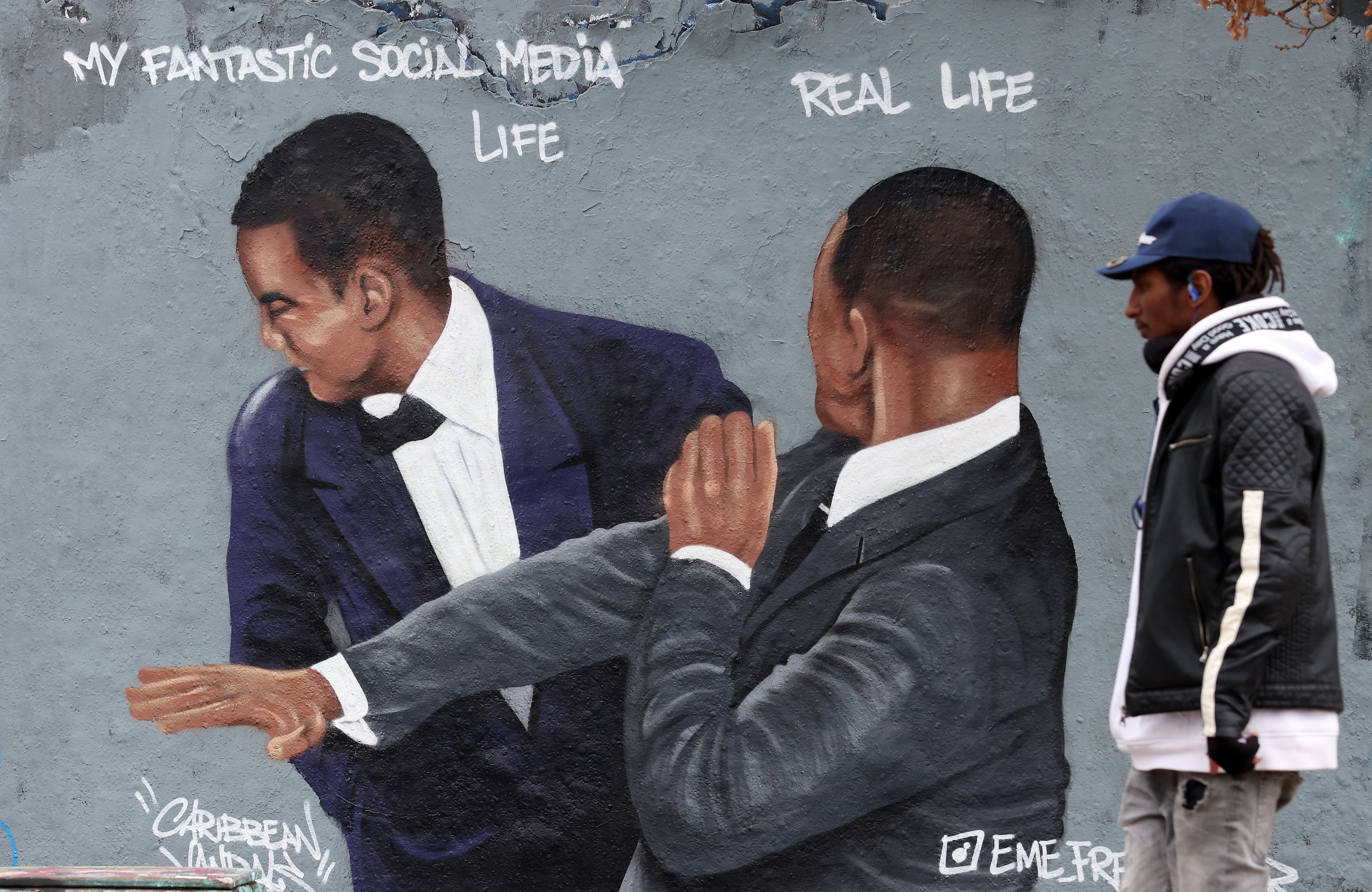 Graffiti Depicts Will Smith Slapping Chris Rock In Berlin
