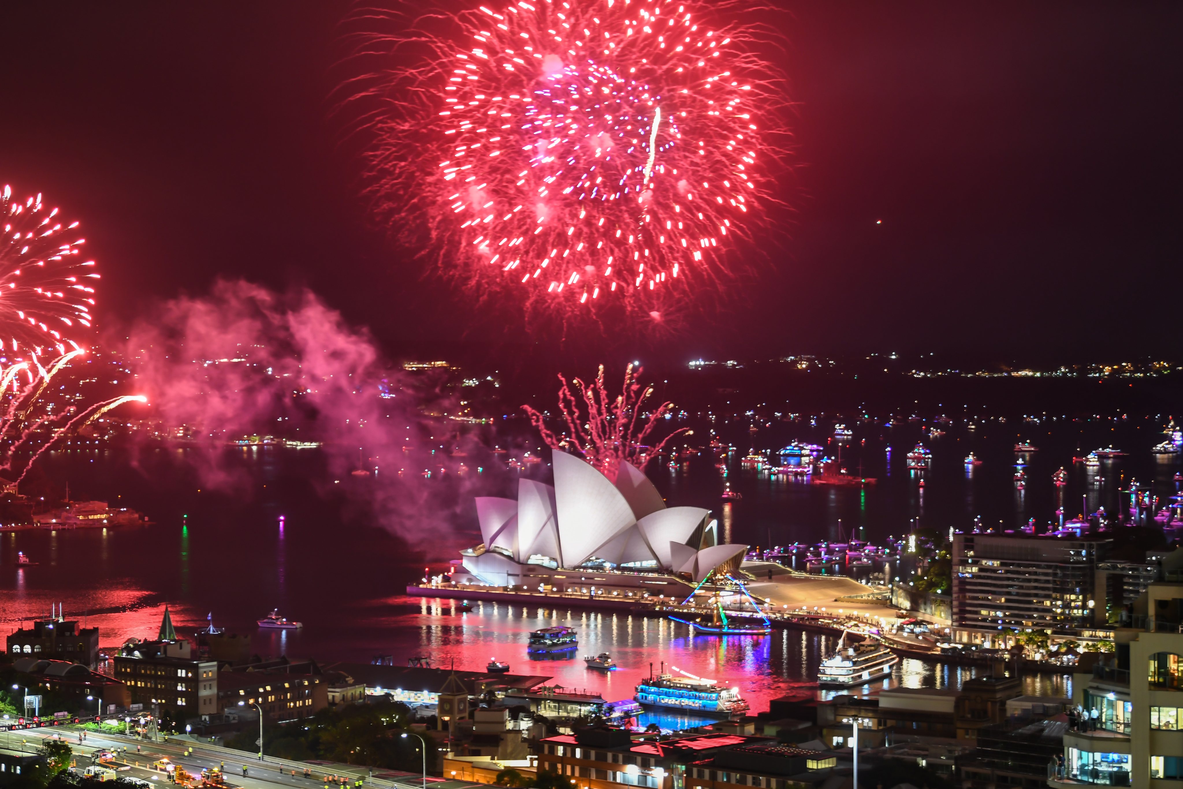 Australians Celebrate New Year&#039;s Eve 2020