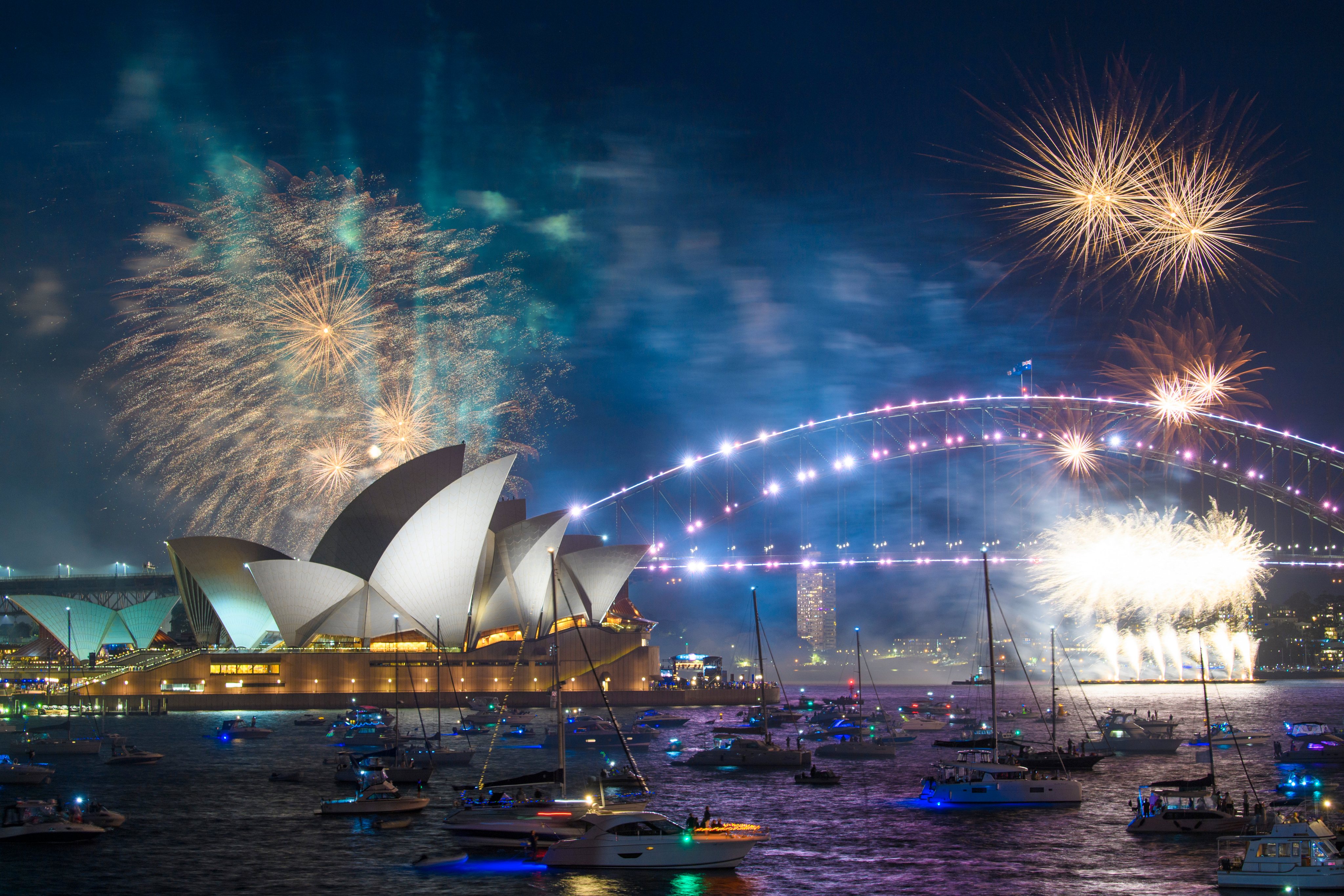 Australians Celebrate New Year&#039;s Eve 2021