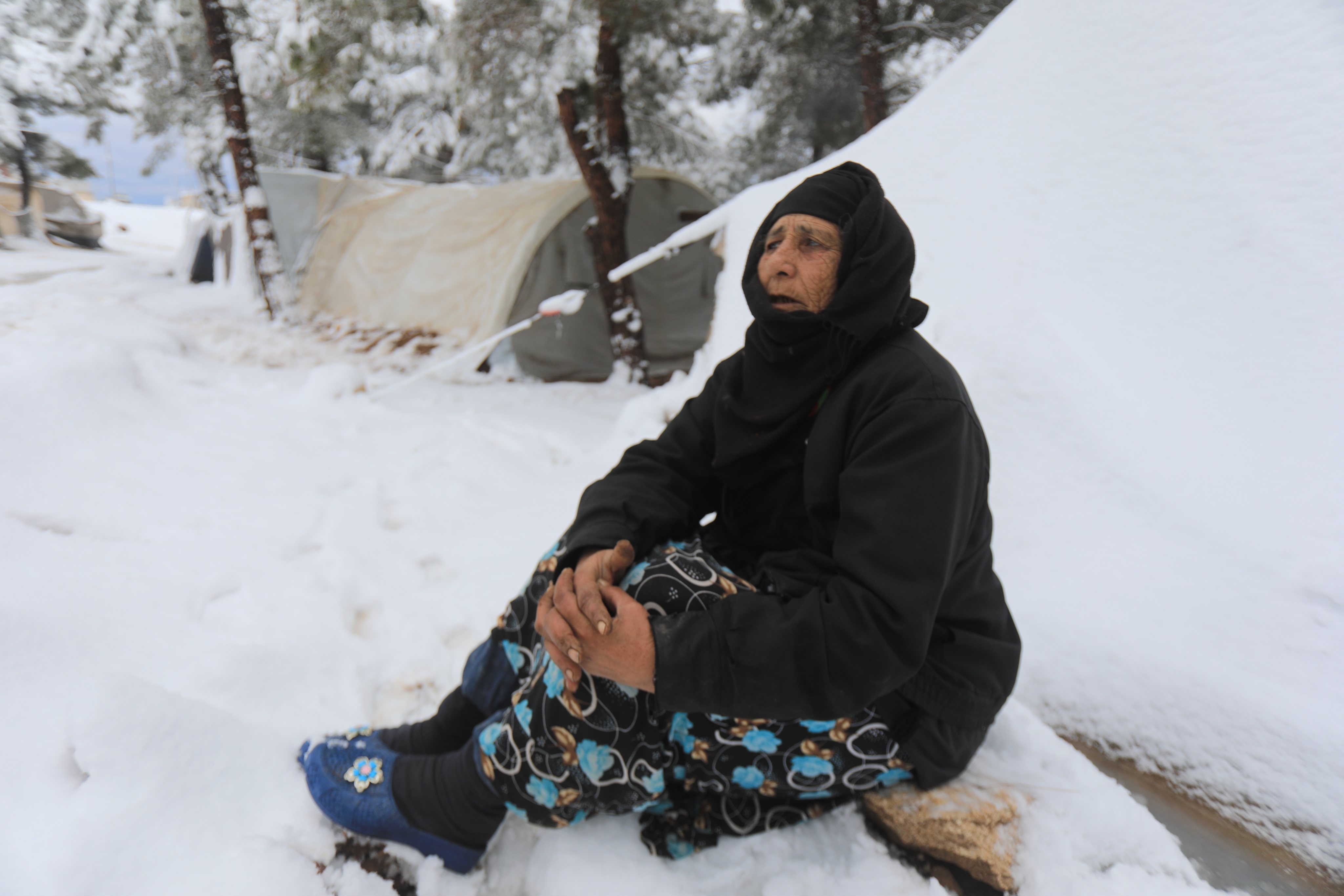 Syrian refugees&#039; struggle for survival amid freezing cold at camps