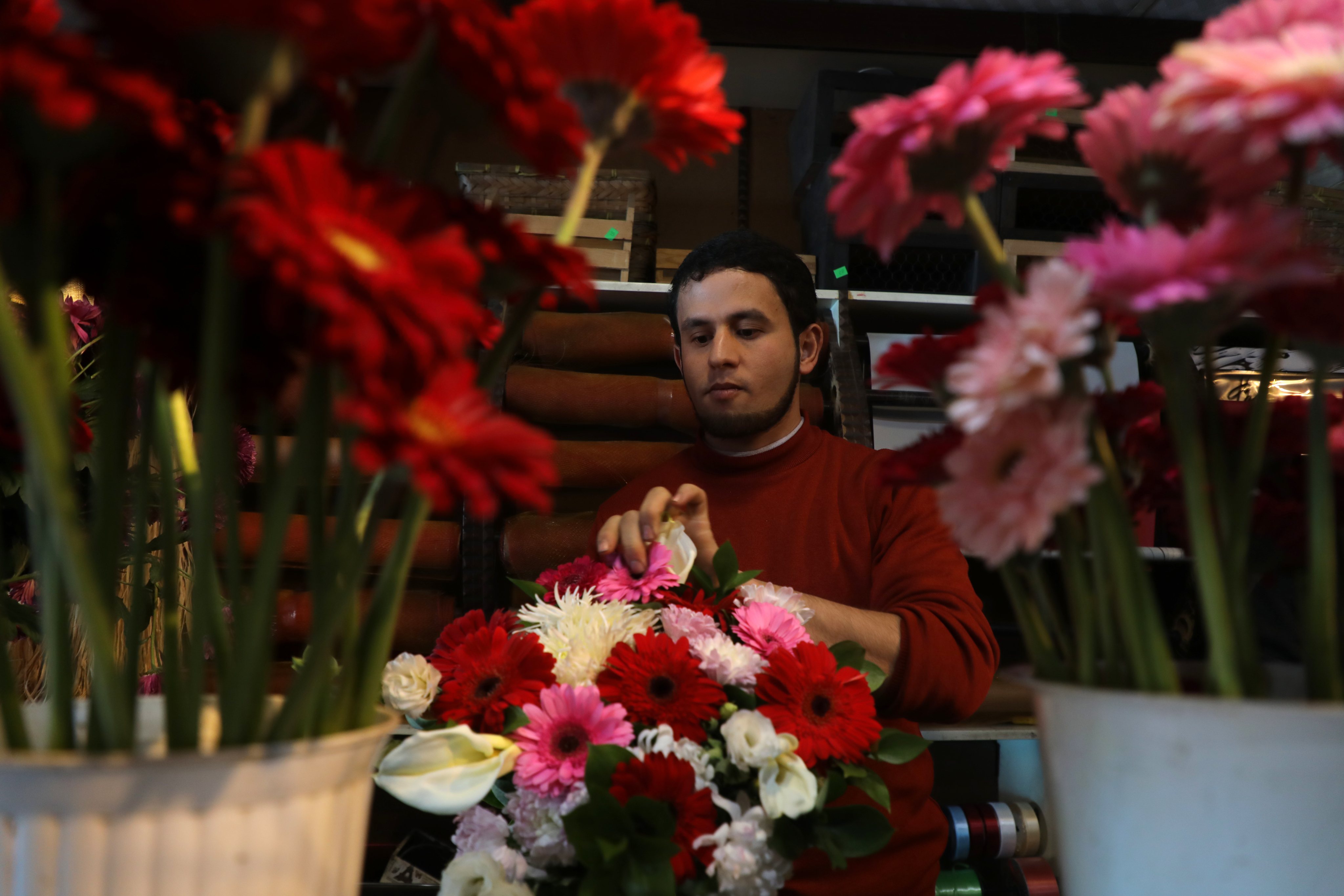 Celebração do Dia de São Valentim, também conhecido como Dia dos Namorados, em Gaza, na Palestina