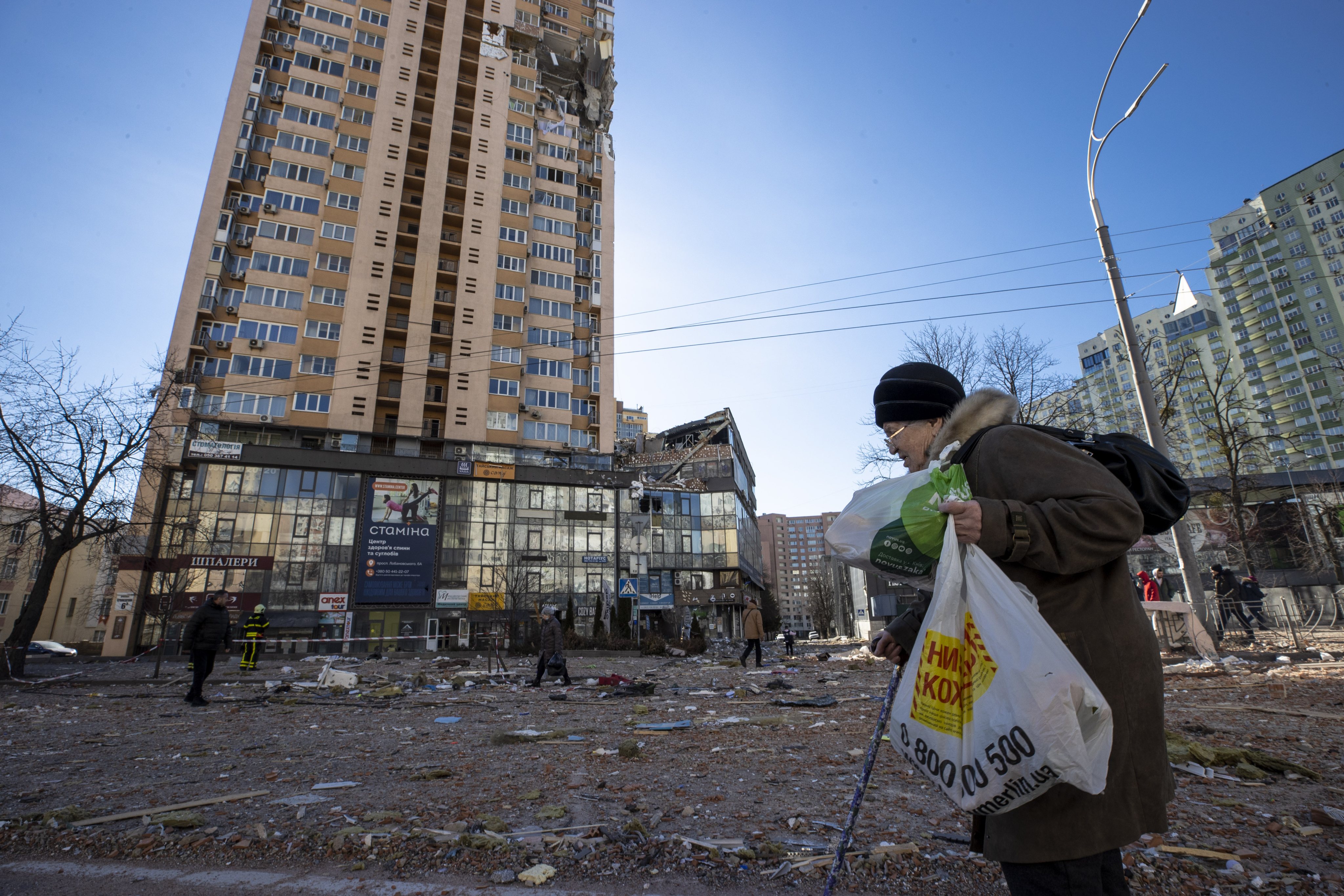 Life in Ukrainian capital after curfew temporarily lifted