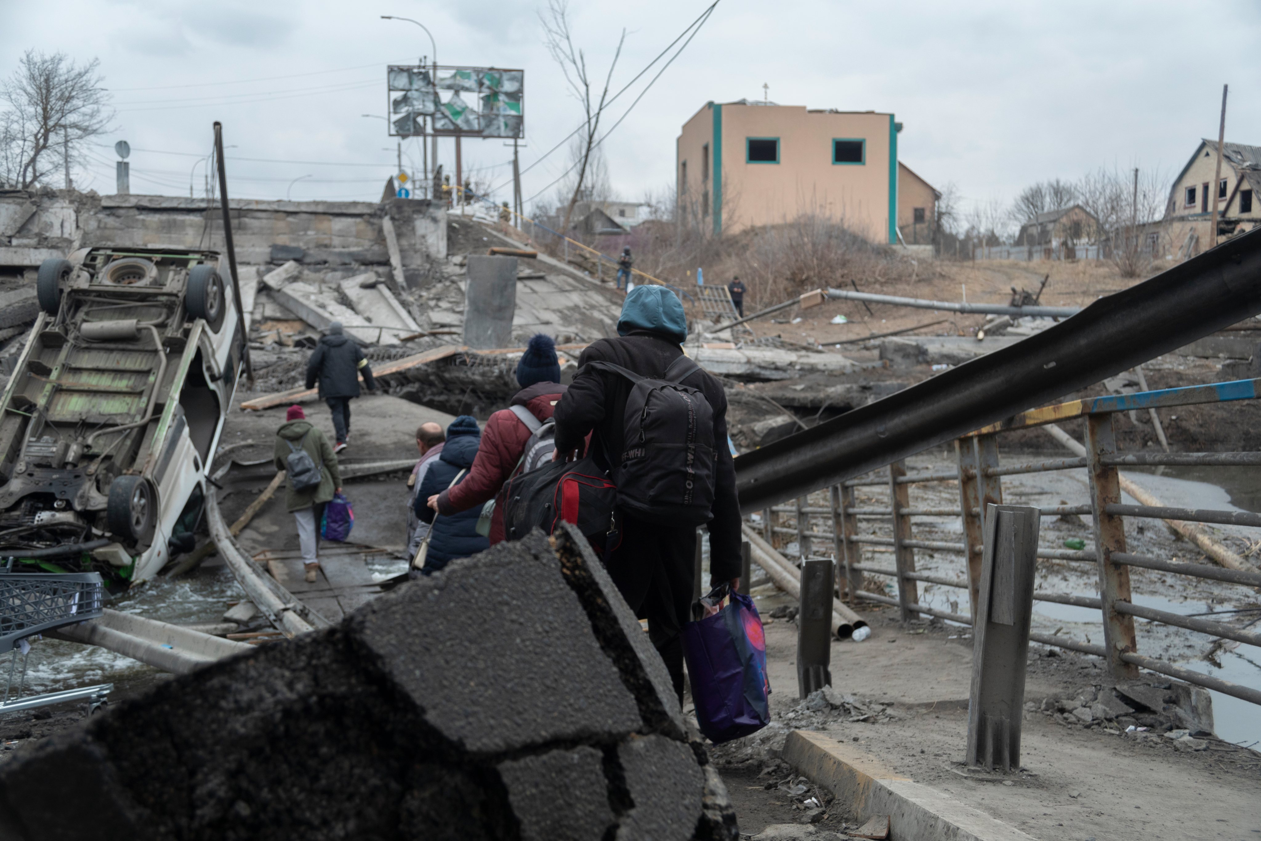 Russia-Ukraine War: Irpin Destroyed Bridge And Civilians Leaving The City