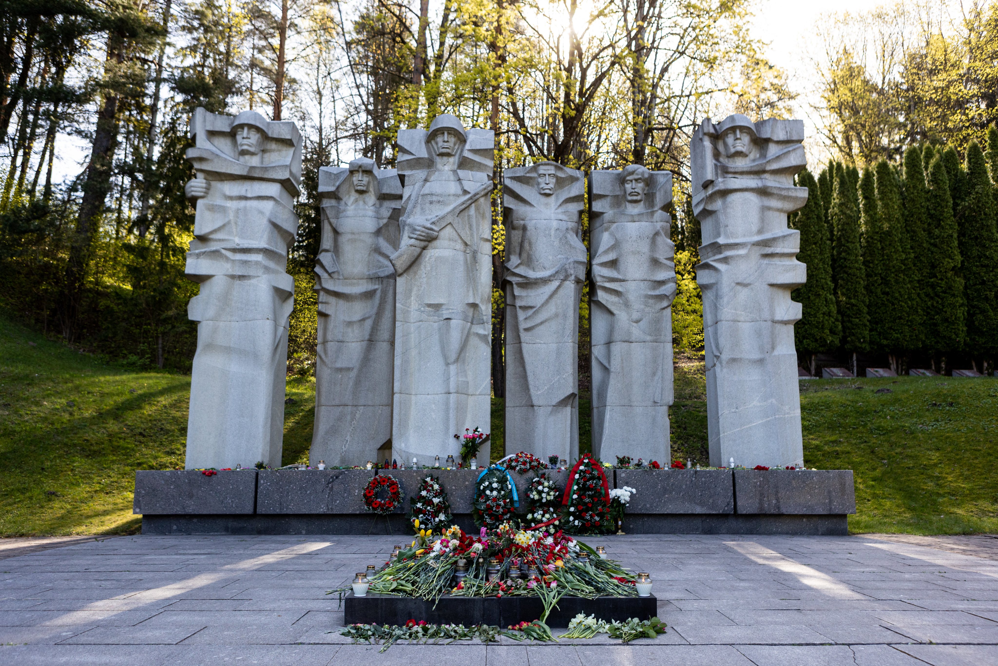 Lithuanian Bans Military Symbols During WWII Russian Victory Day Commemorations