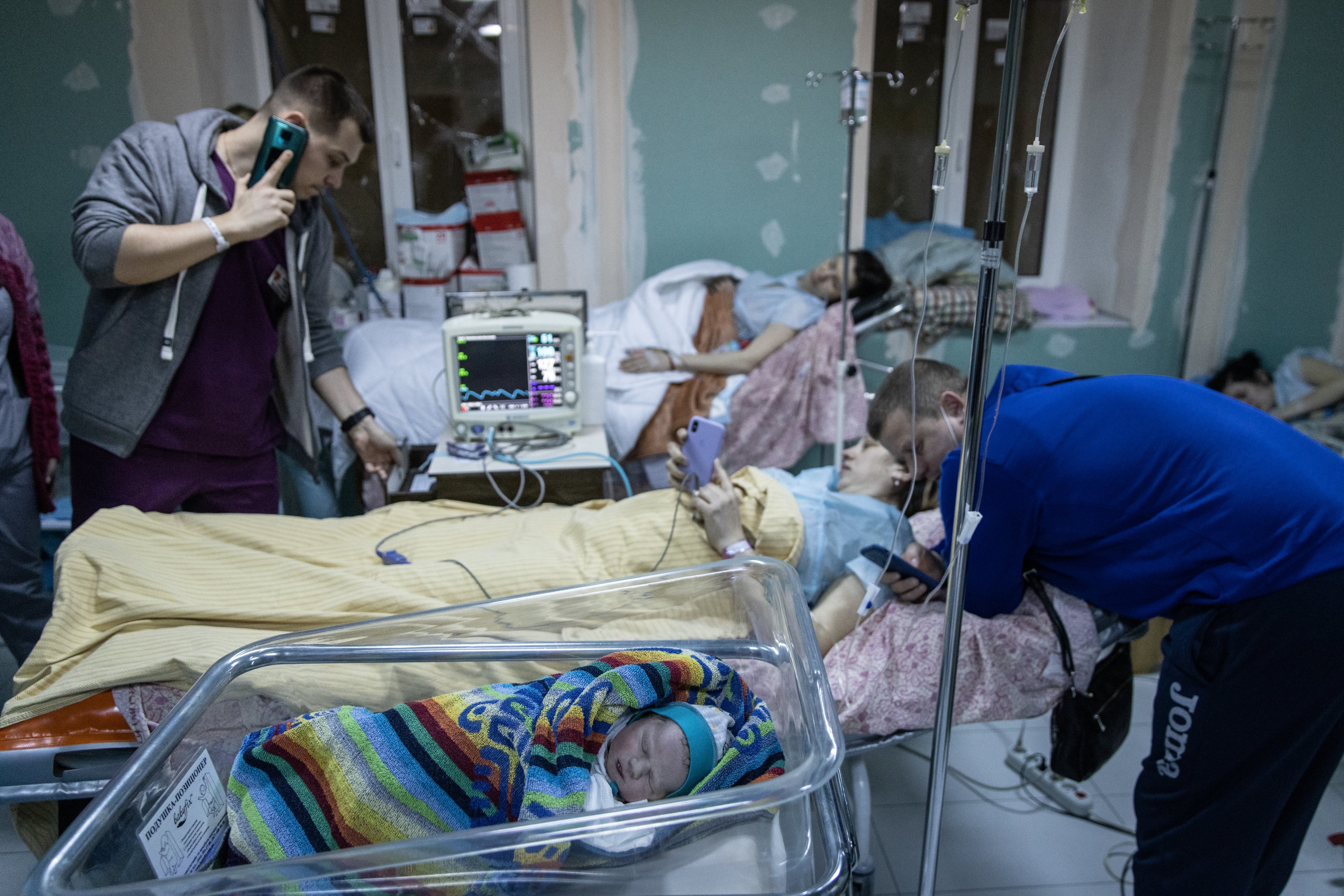 Maternity Ward Patients In Kyiv Hospital Move To Bomb Shelter Amid Russian Attack