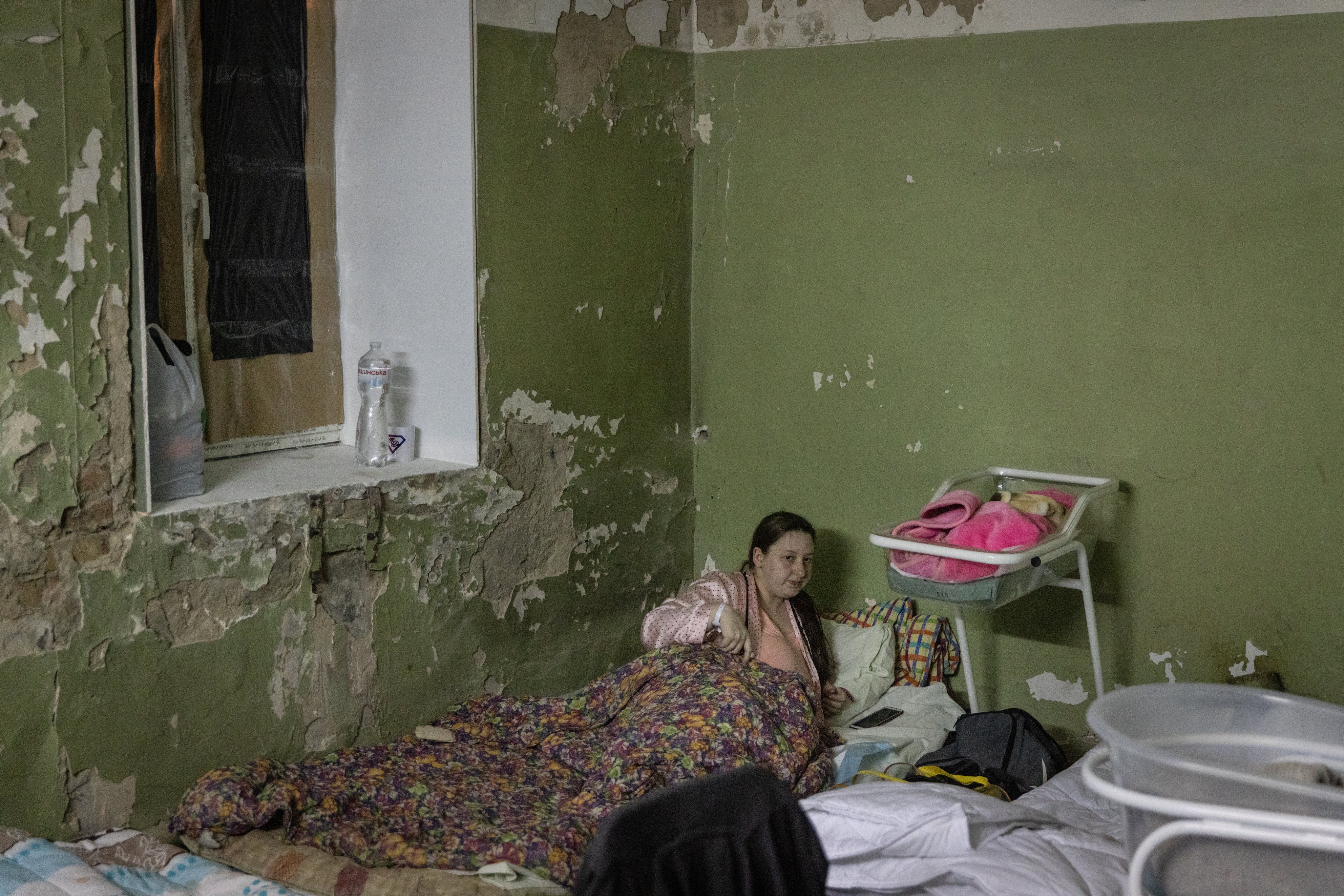 Maternity Ward Patients In Kyiv Hospital Move To Bomb Shelter Amid Russian Attack