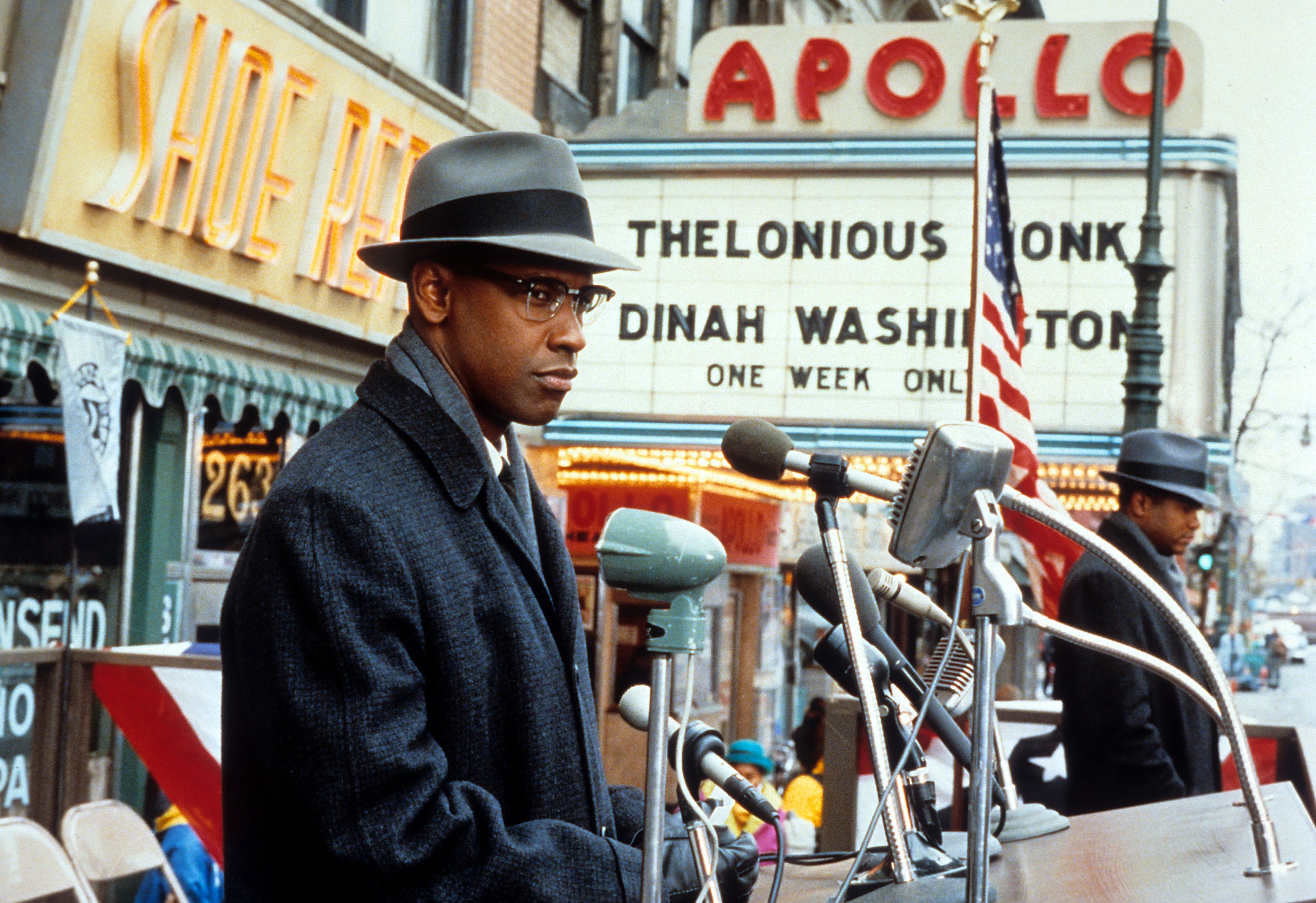 Denzel Washington no filme biográfico do ativista afro-americano &quot;Malcolm X&quot;