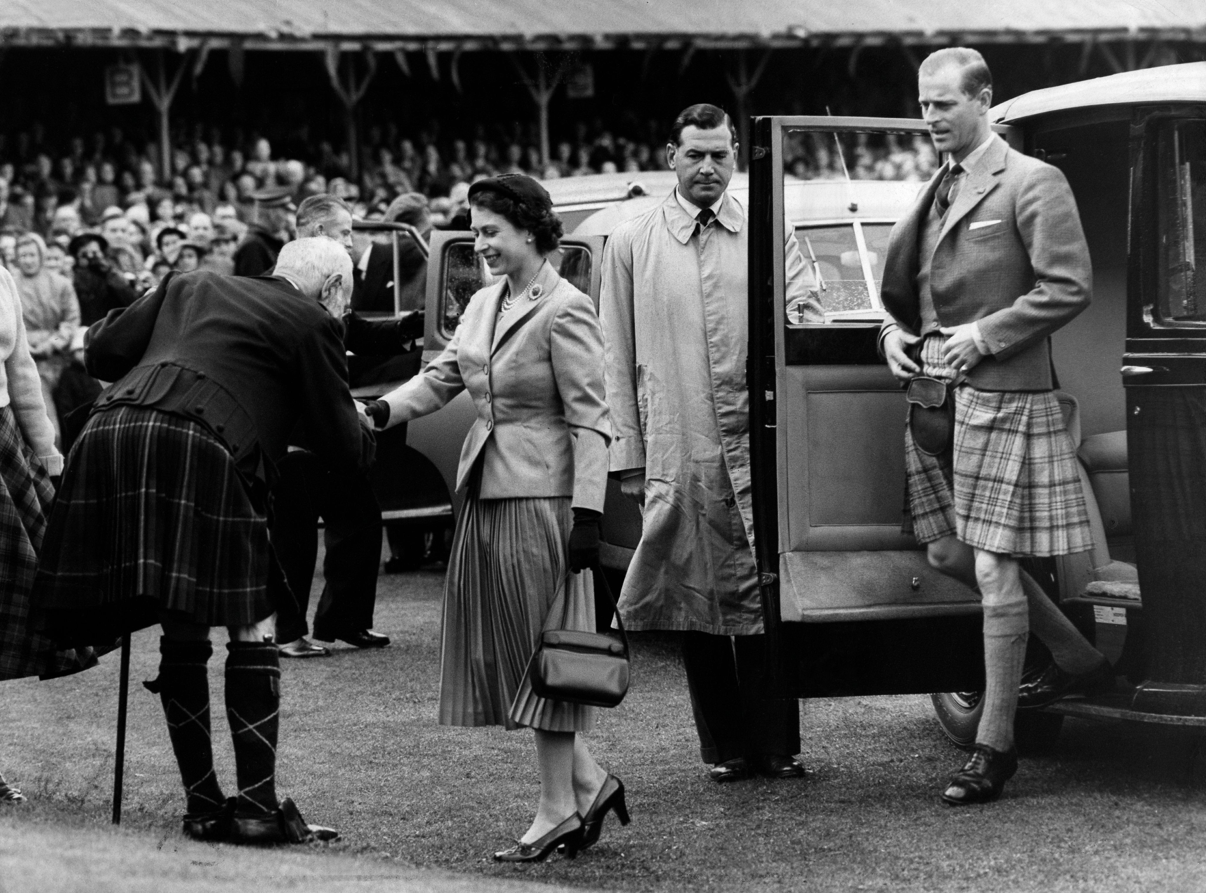 Elisabeth II. von GB/ mit Ehemann Philip, Besuch in Schottland