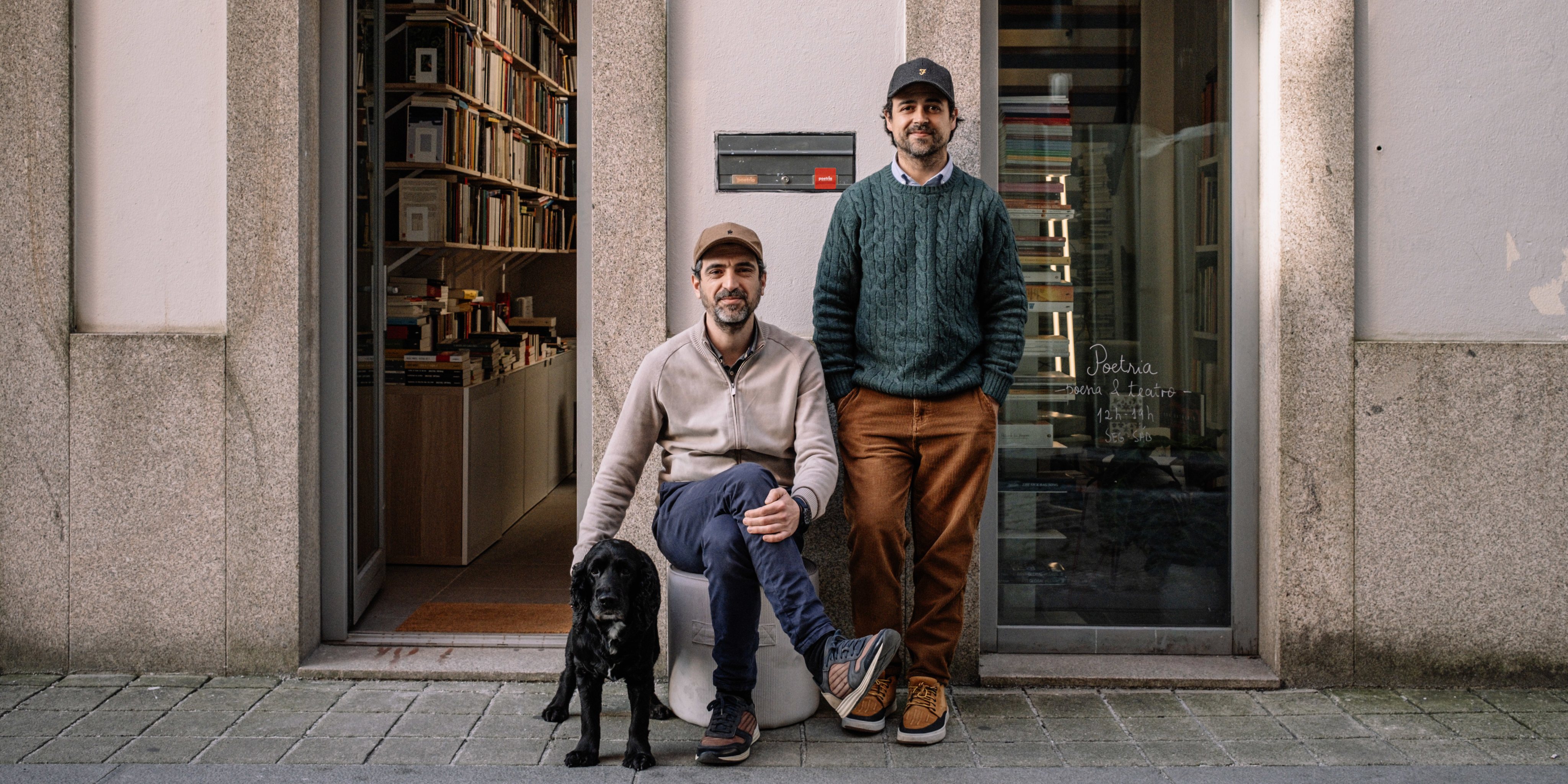 Nuno e Francisco seguram o leme da Poetria desde 2017 e asseguram que irão ser &quot;muito felizes&quot; na nova morada