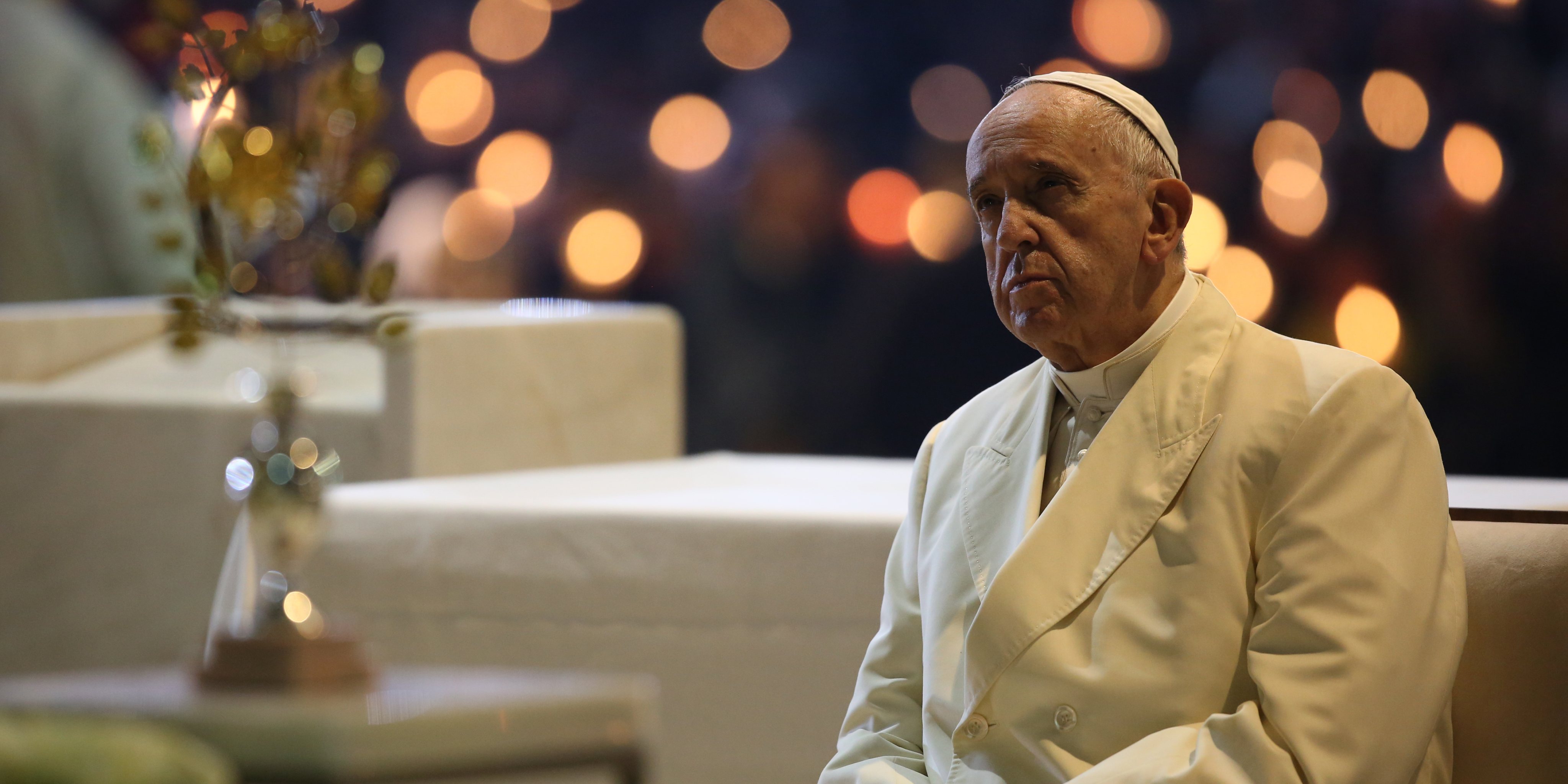 Papa Francisco “Não posso responder a um jovem, perante uma dificuldade, com um livro de teologia antigo”