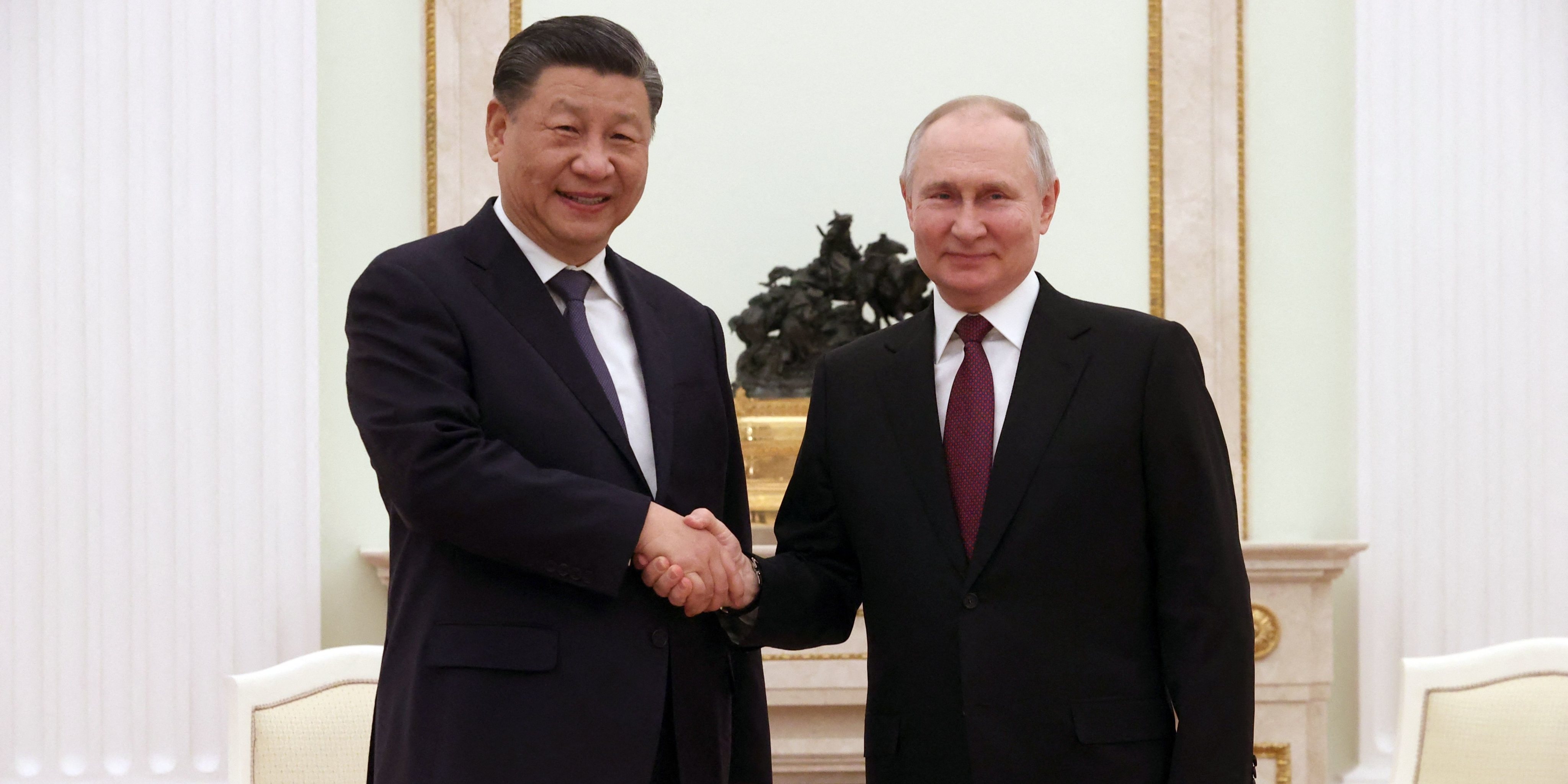 Os dois líderes continuam a querer aprofundar as relações sino-russas, havendo &quot;vários interesses&quot; a ligar as duas potências