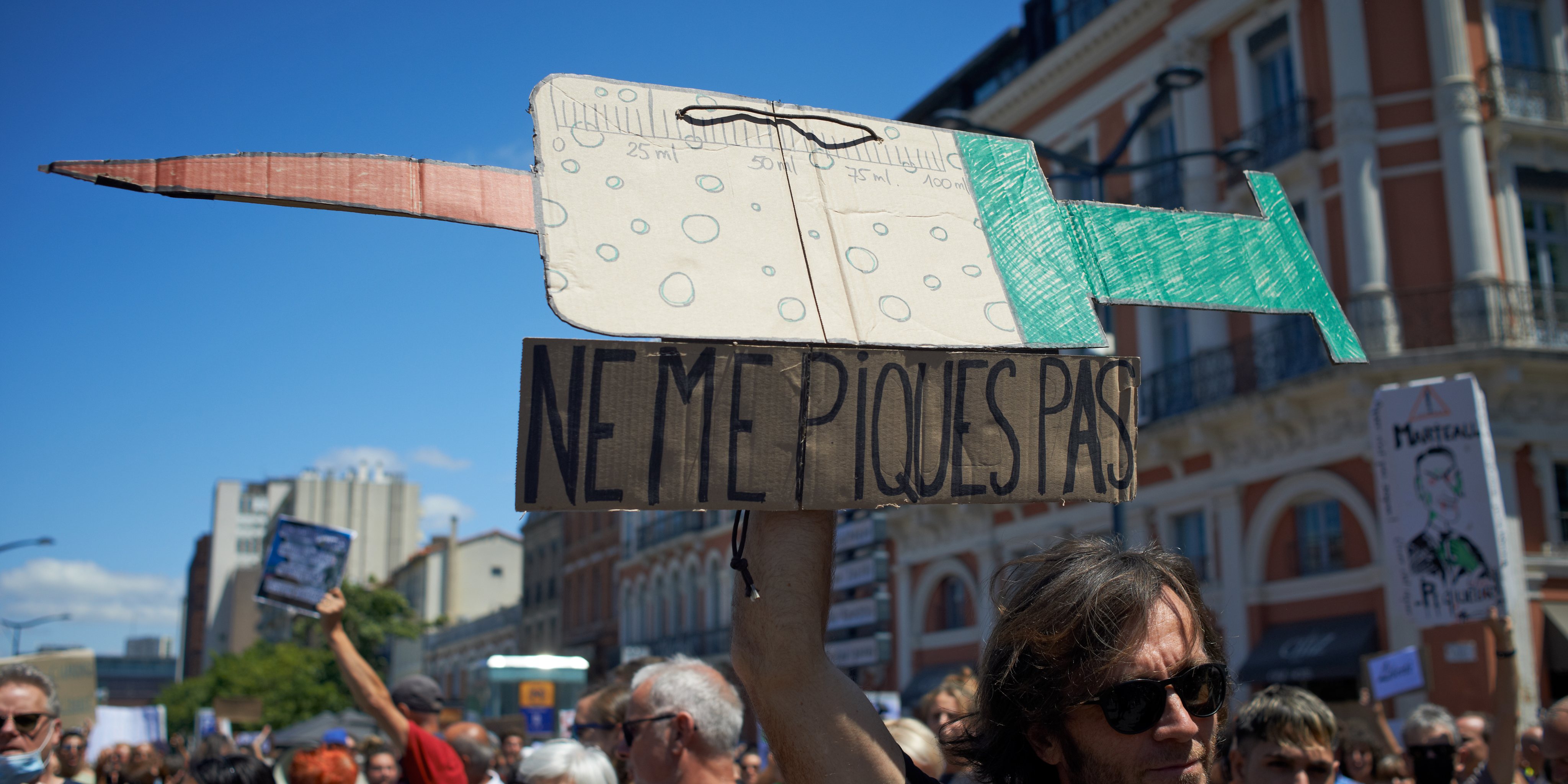 Protesto contra passe de vacinação em França