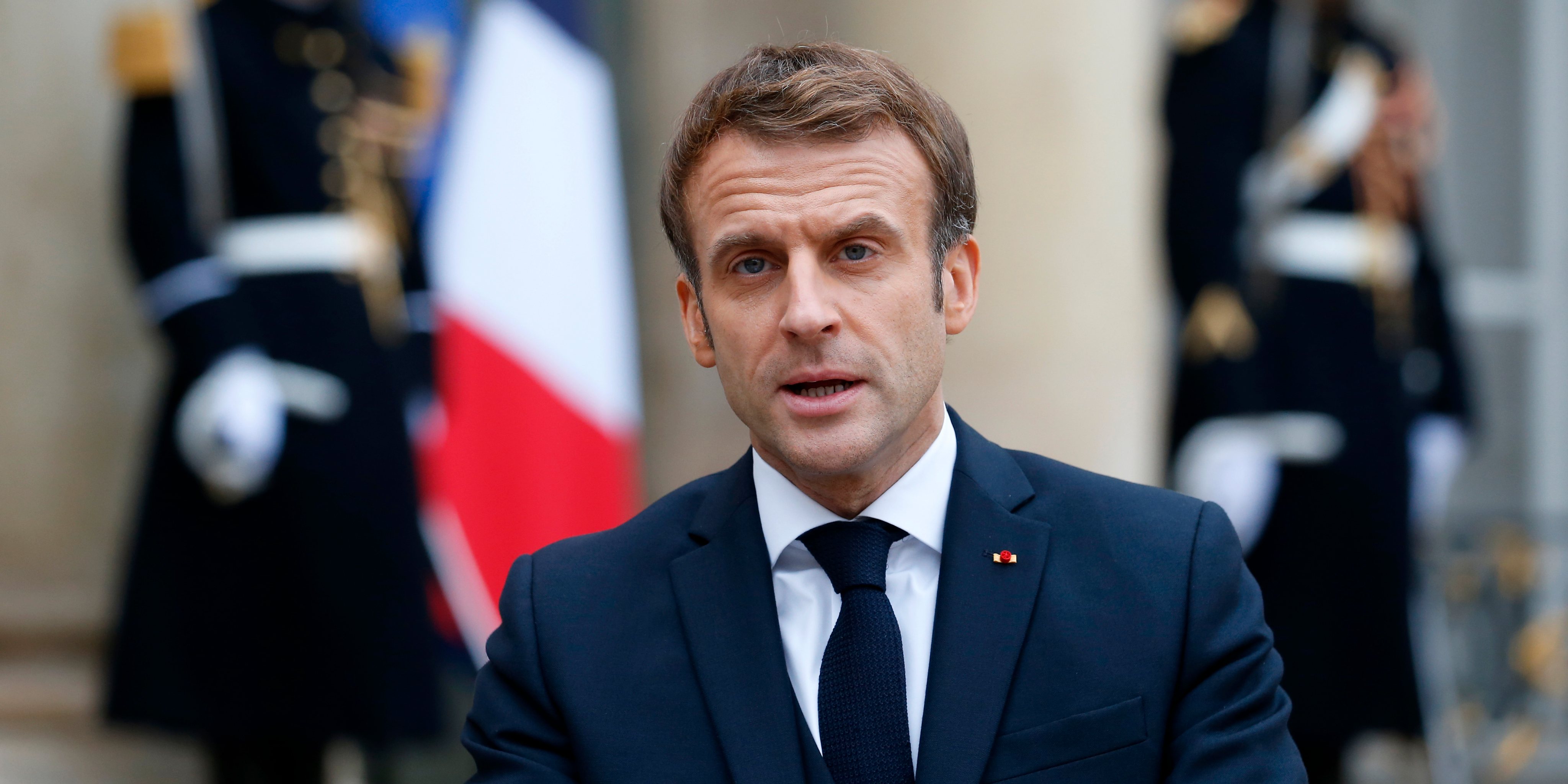 French President Macron Hosts Lithuanian Counterpart Gitanas Nauseda