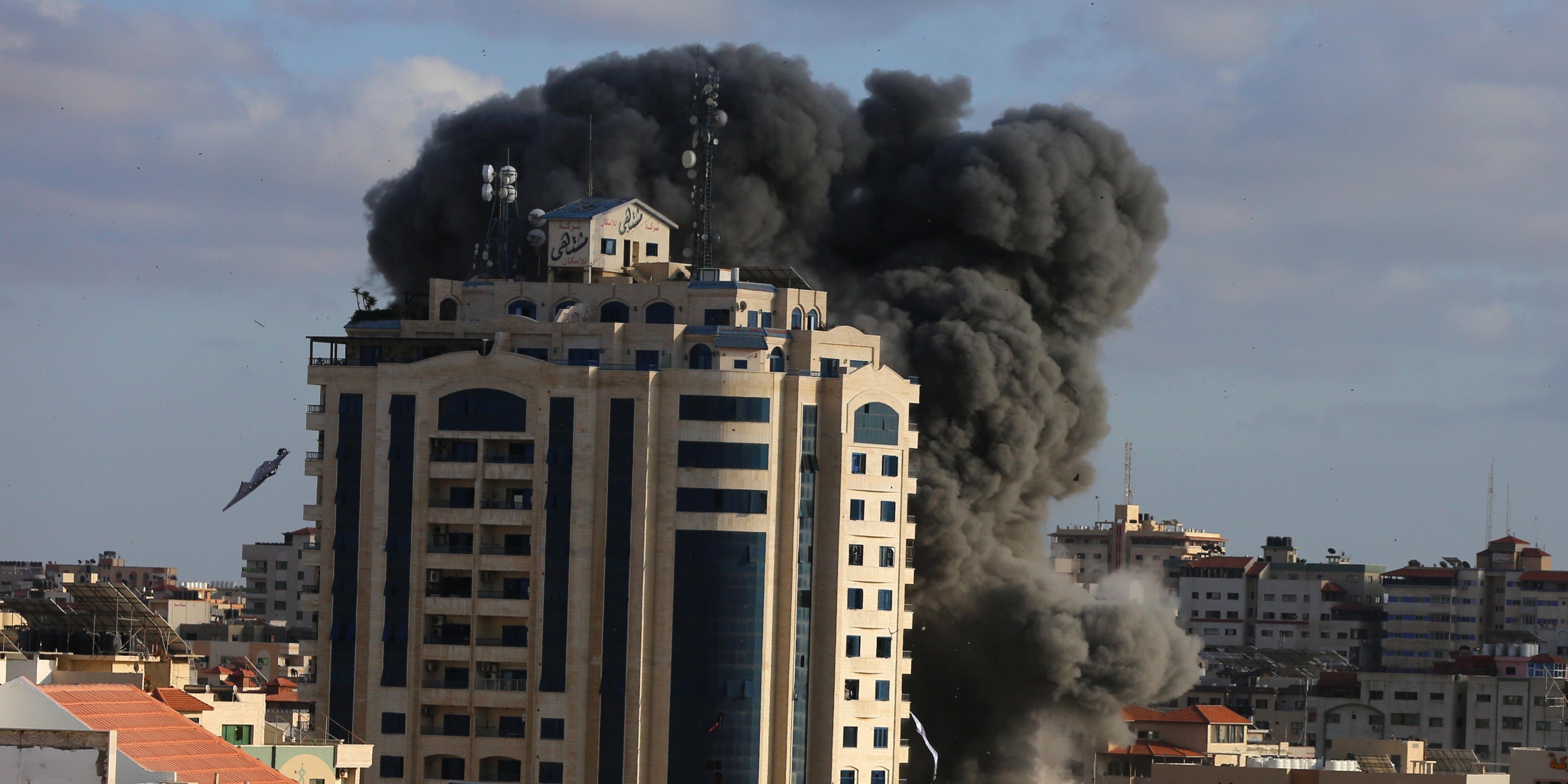 Israeli attacks over Gaza