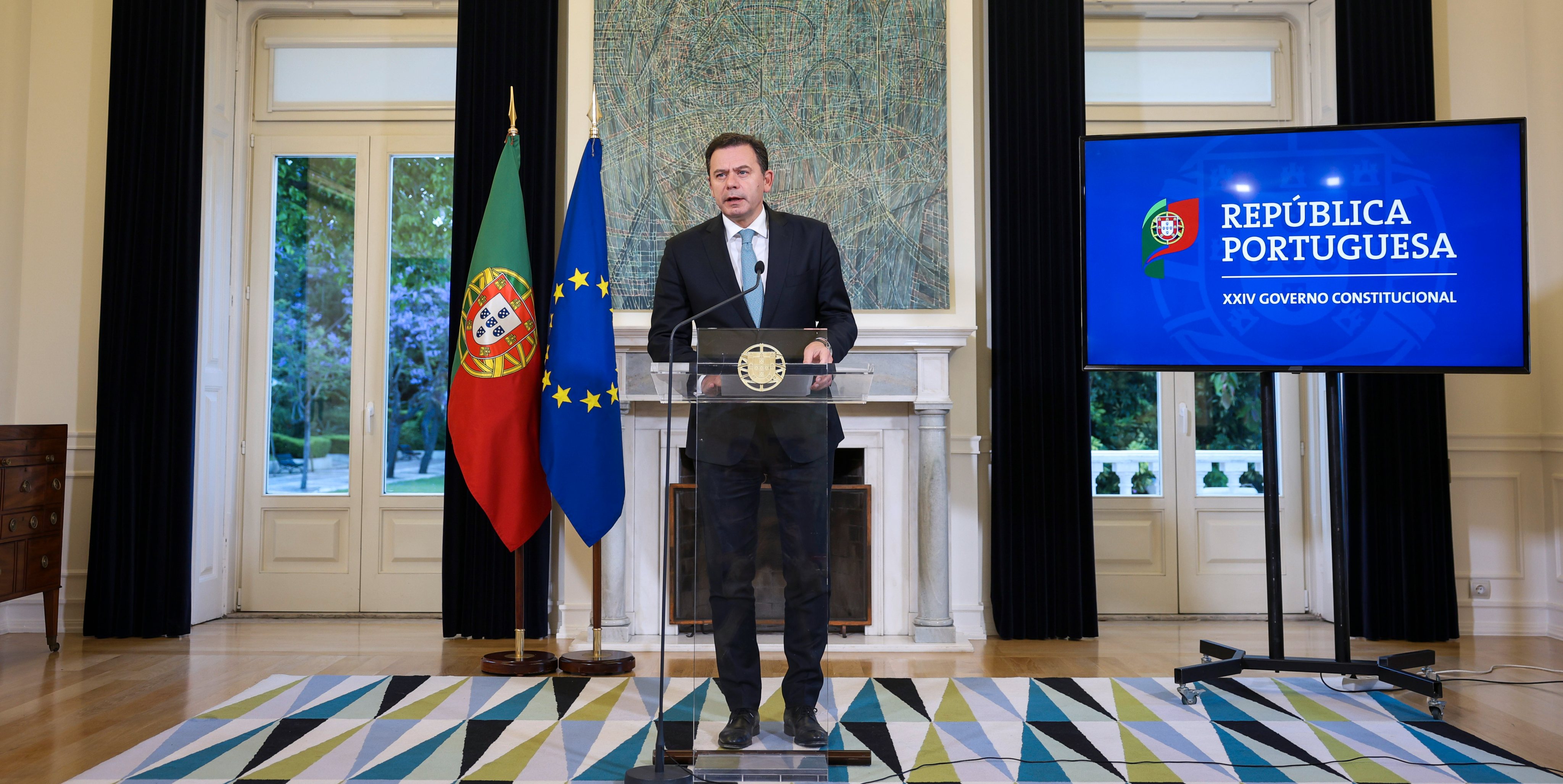 Luís Montenegro aproveitou a hora dos noticiários televisivos para anunciar a decisão do conselho de ministros