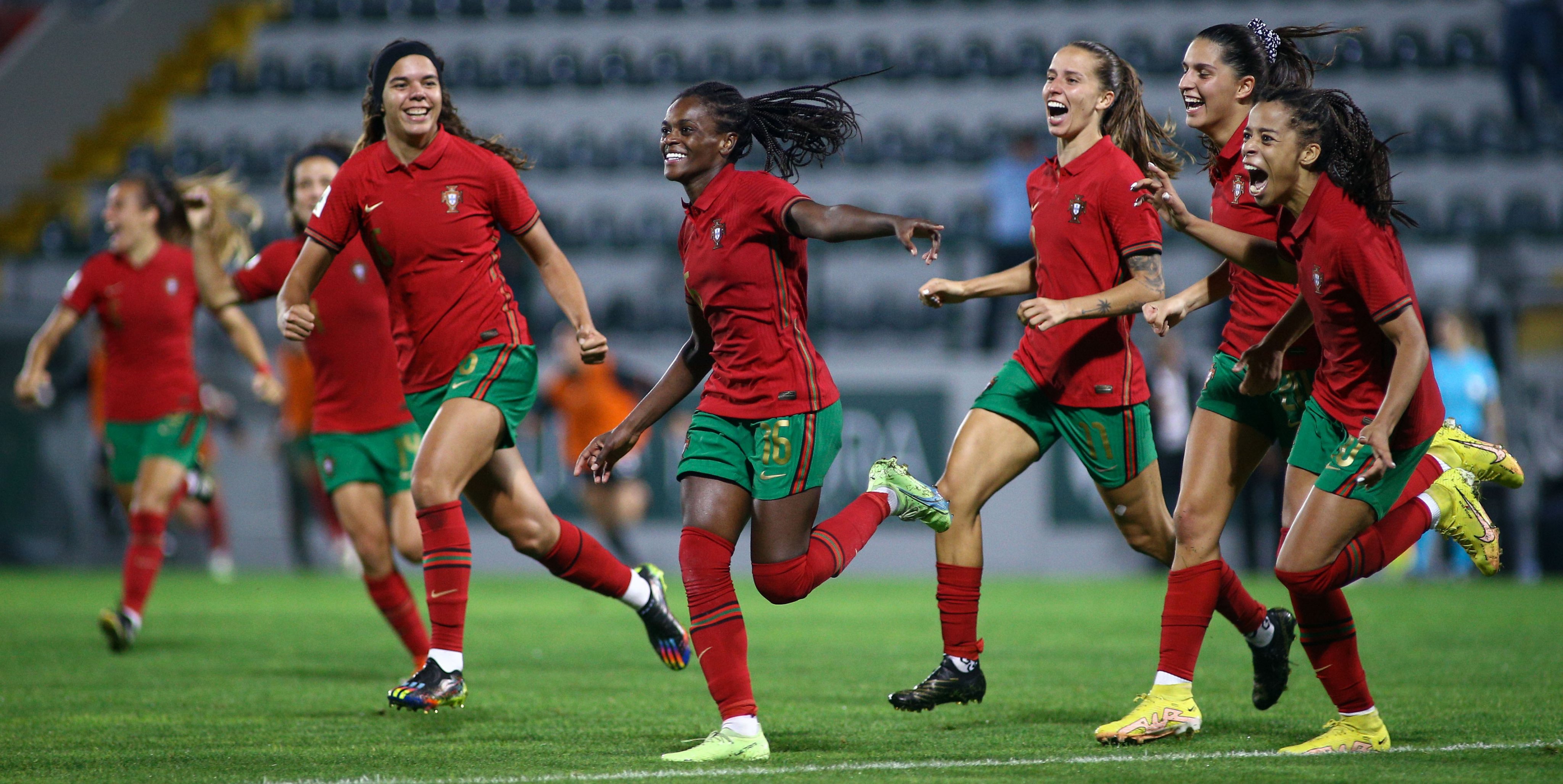 Portugal entra a ganhar no Europeu sub-18 feminino - Basquetebol - Jornal  Record