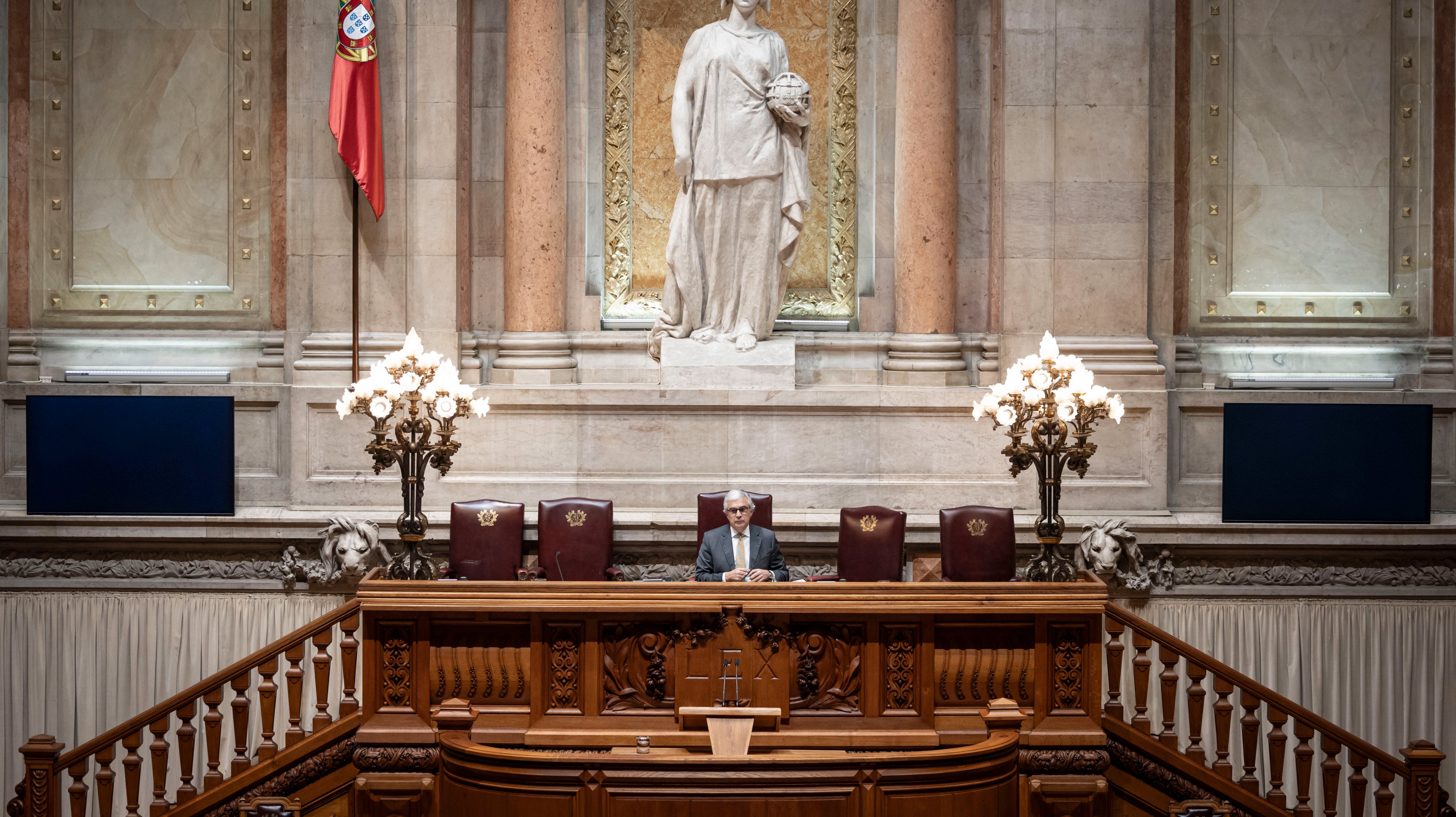 José Pedro Aguiar-Branco só foi eleito presidente da Assembleia da República na XVI legislatura à quarta votação