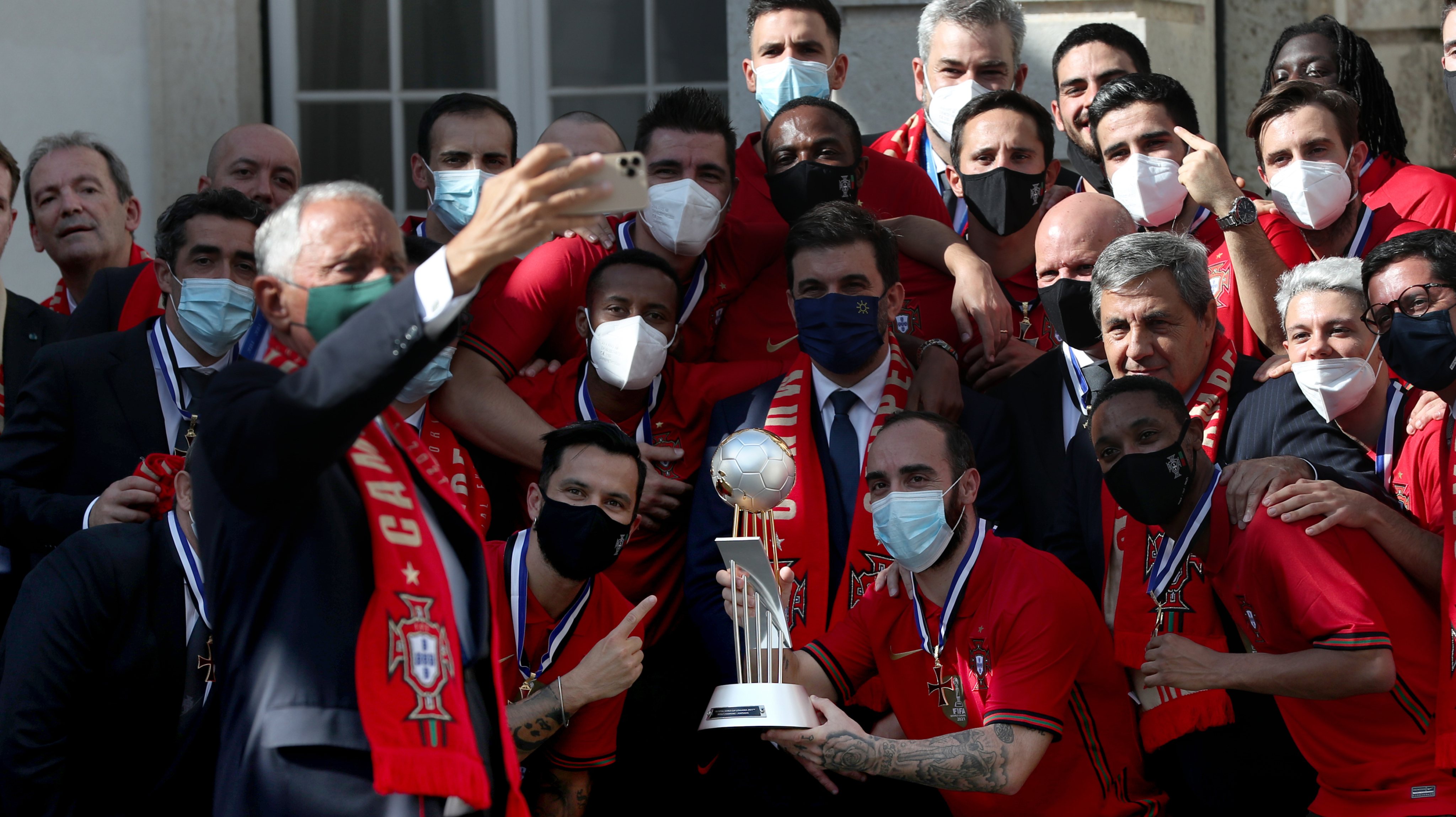 Portuguese President welcomes National Futsal team after winning the FIFA Futsal World Cup 2021