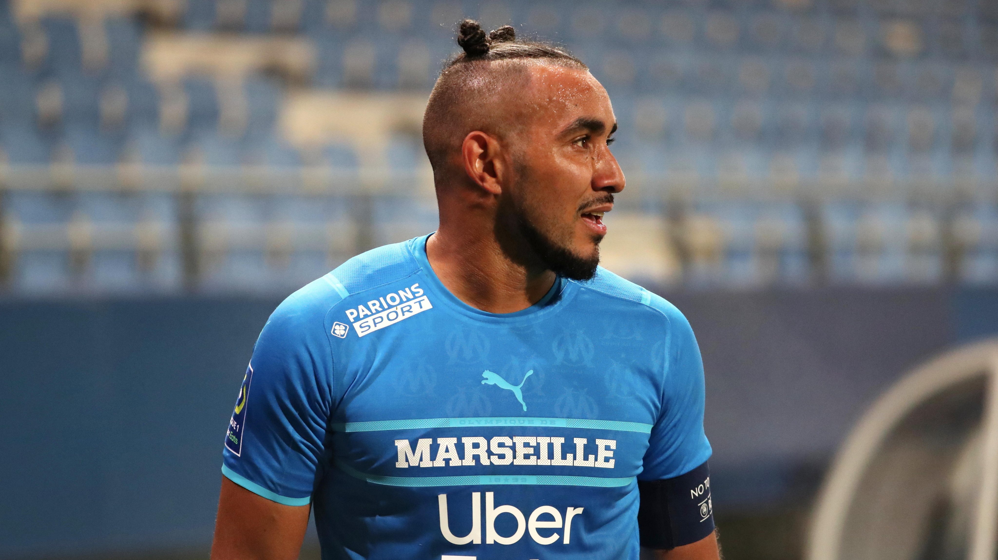 Jogo entre Lyon e Olympique de Marseille na França é suspenso após