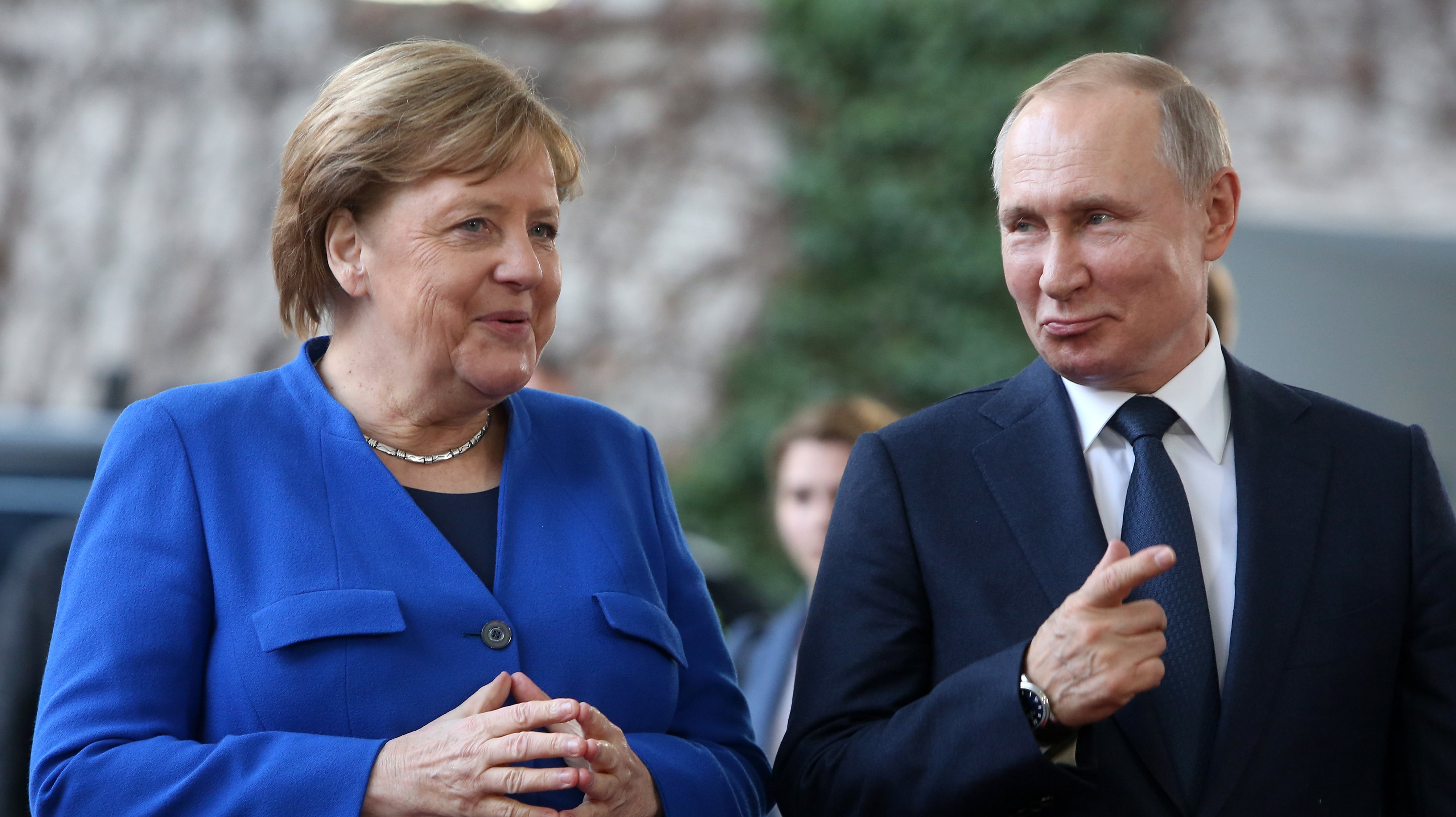 Angela Merkel diz ter tentado promover um encontro entre Vladimir Putin (na foto) e Emmanuel Macron