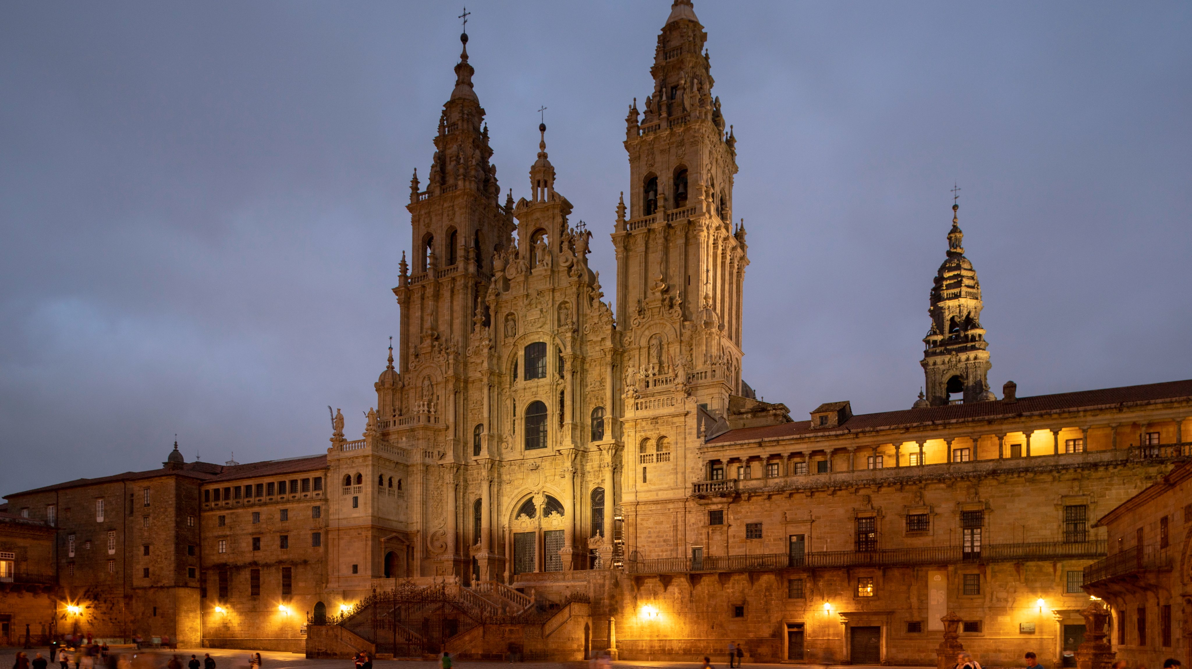 Santiago de Compostela&#039;s Cathedral Restauration Completion