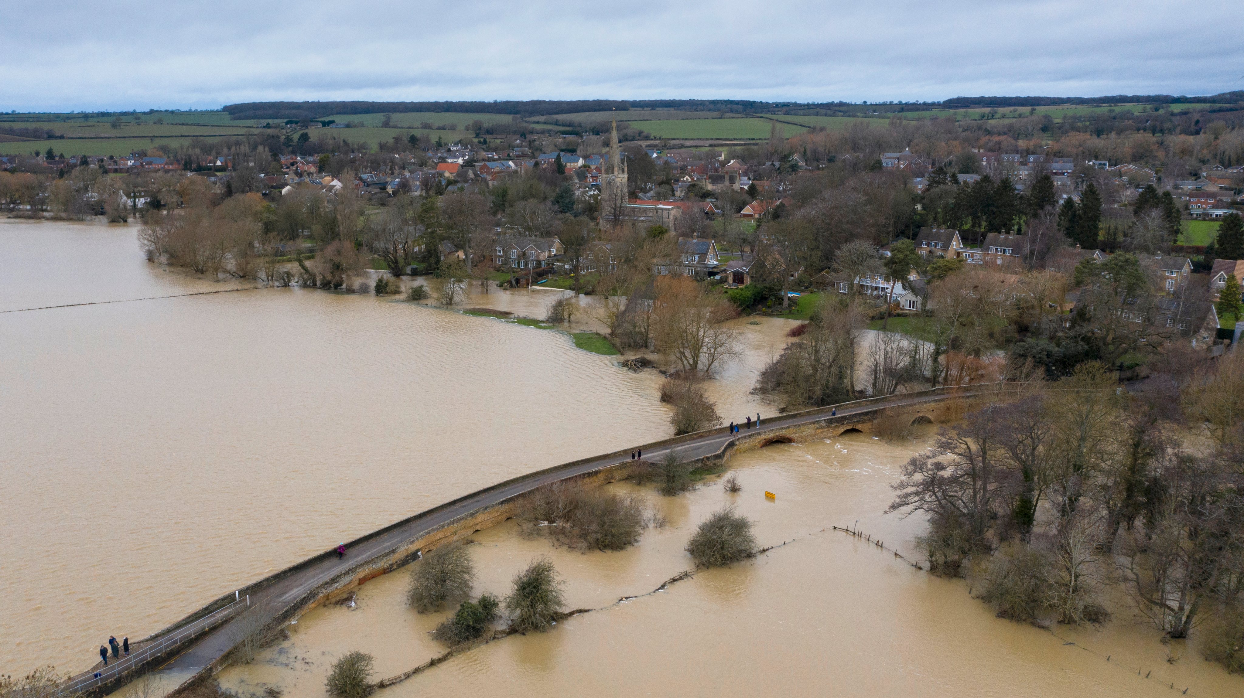 Bedfordshire Flooding Disrupts Christmas Break Ahead of Storm Bella