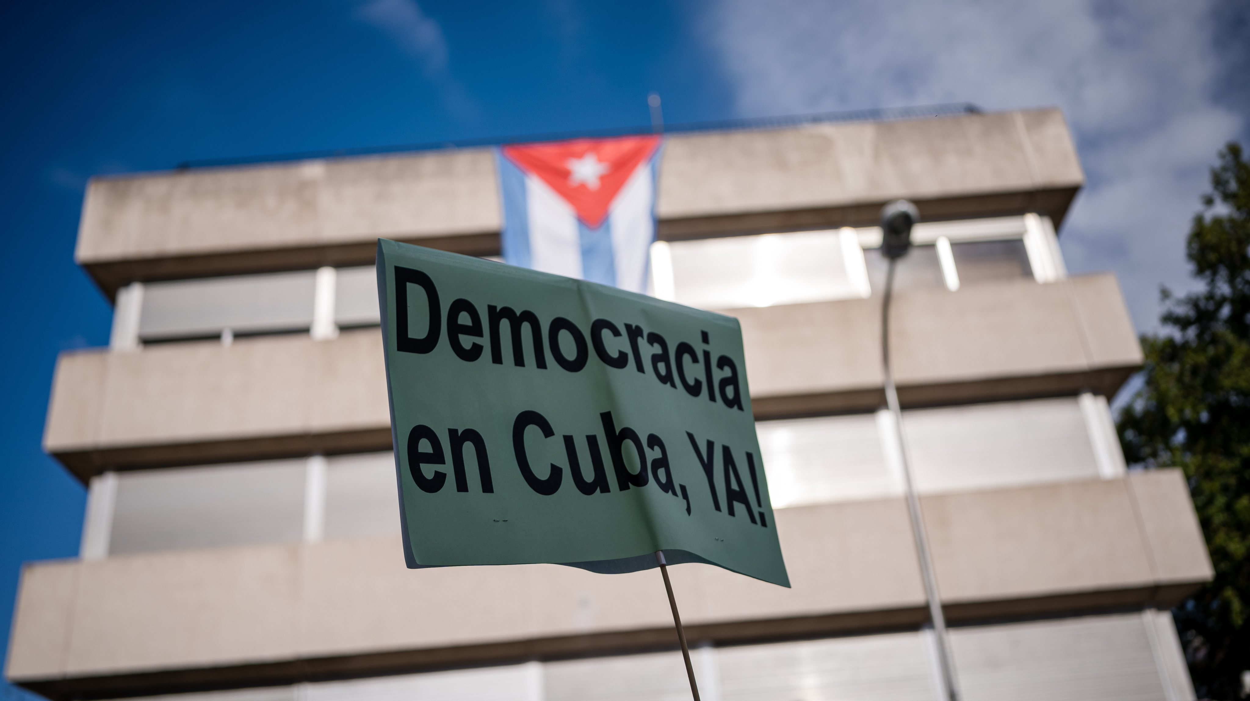 A placard demanding democracy in Cuba, during the