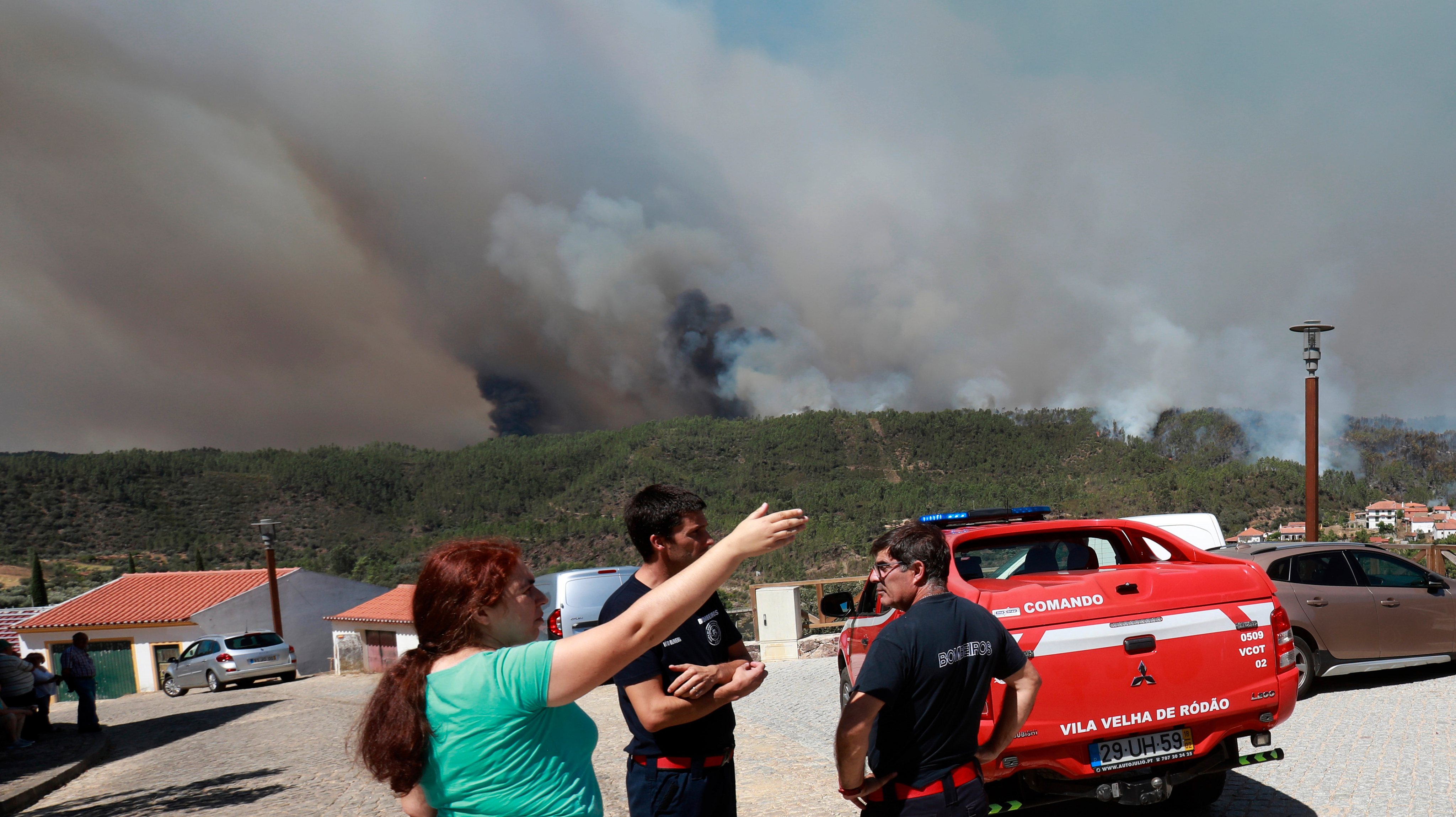 Incêndio ameaça as aldeias de Foz do Cobrão e Ocreza, em Vila Velha de Ródão