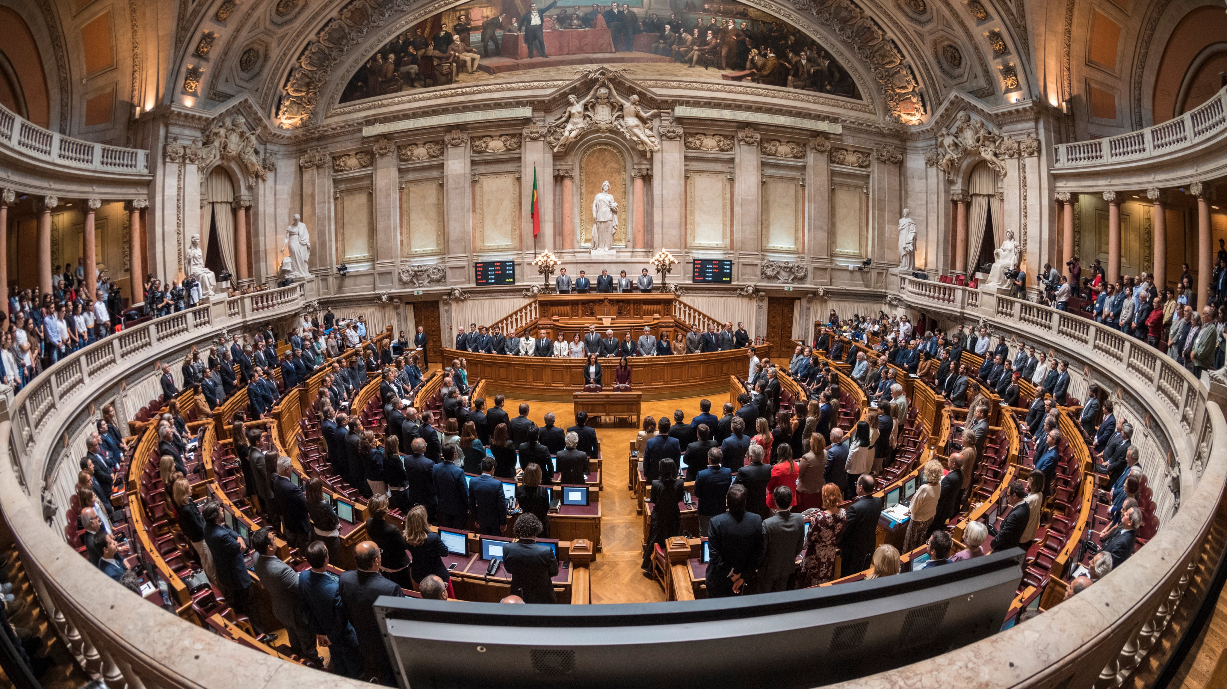 debate bi-semanal na assembleia da república portuguesa