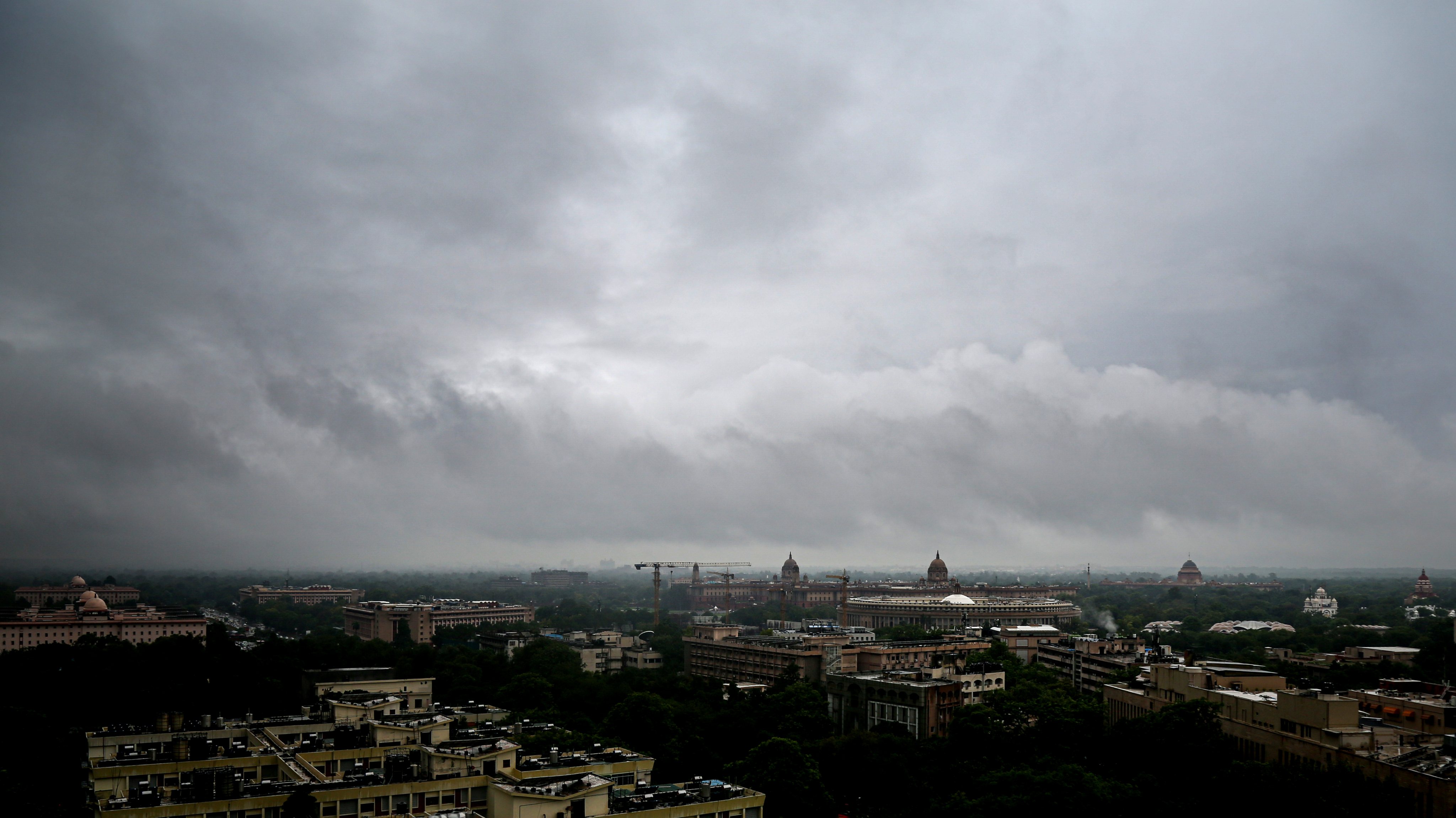 Heavy Rain Lashes Delhi-NCR