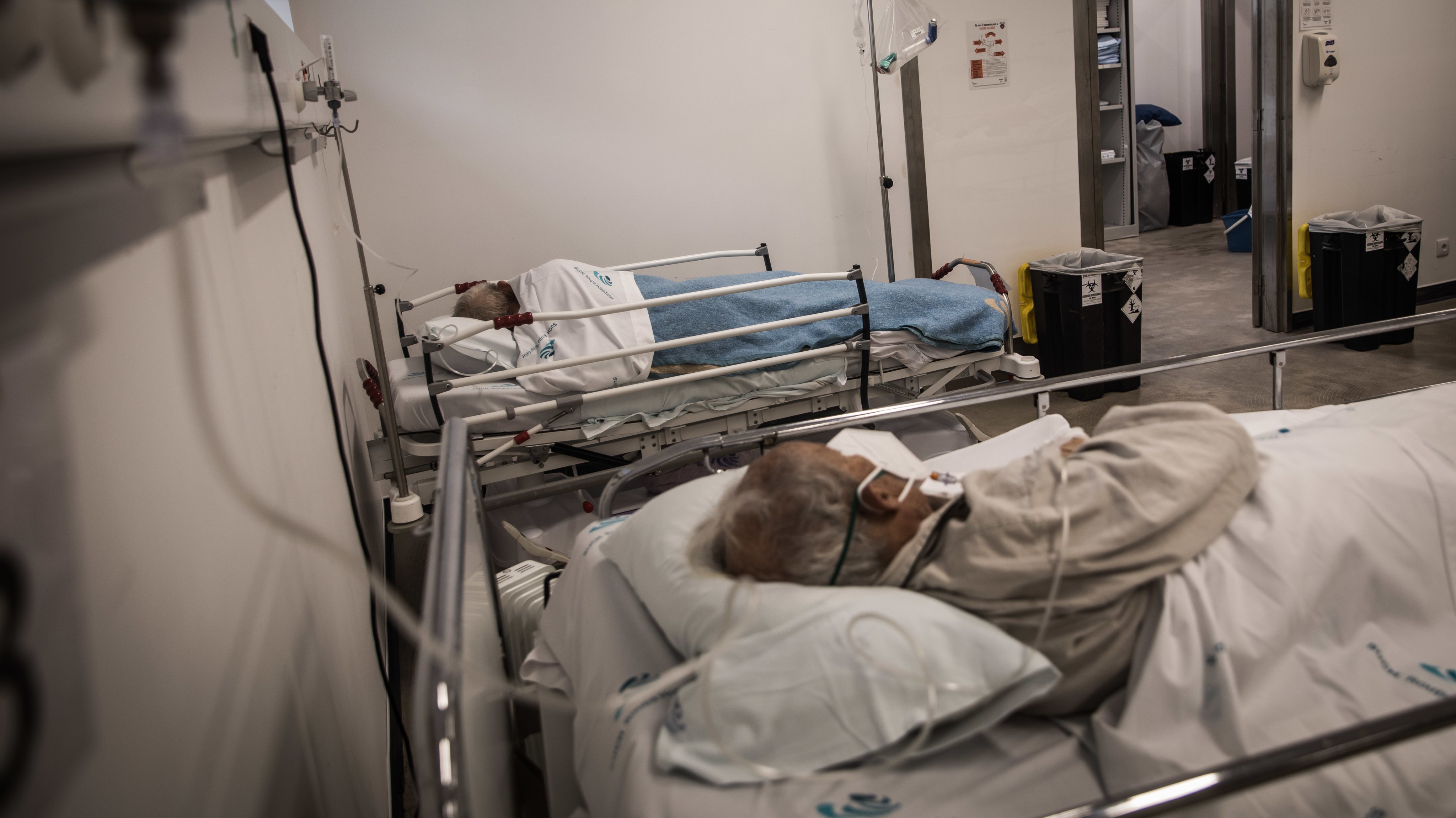 Às 00h desta quinta-feira estavam hospitalizadas em Portugal com Covid-19 2.613 pessoas