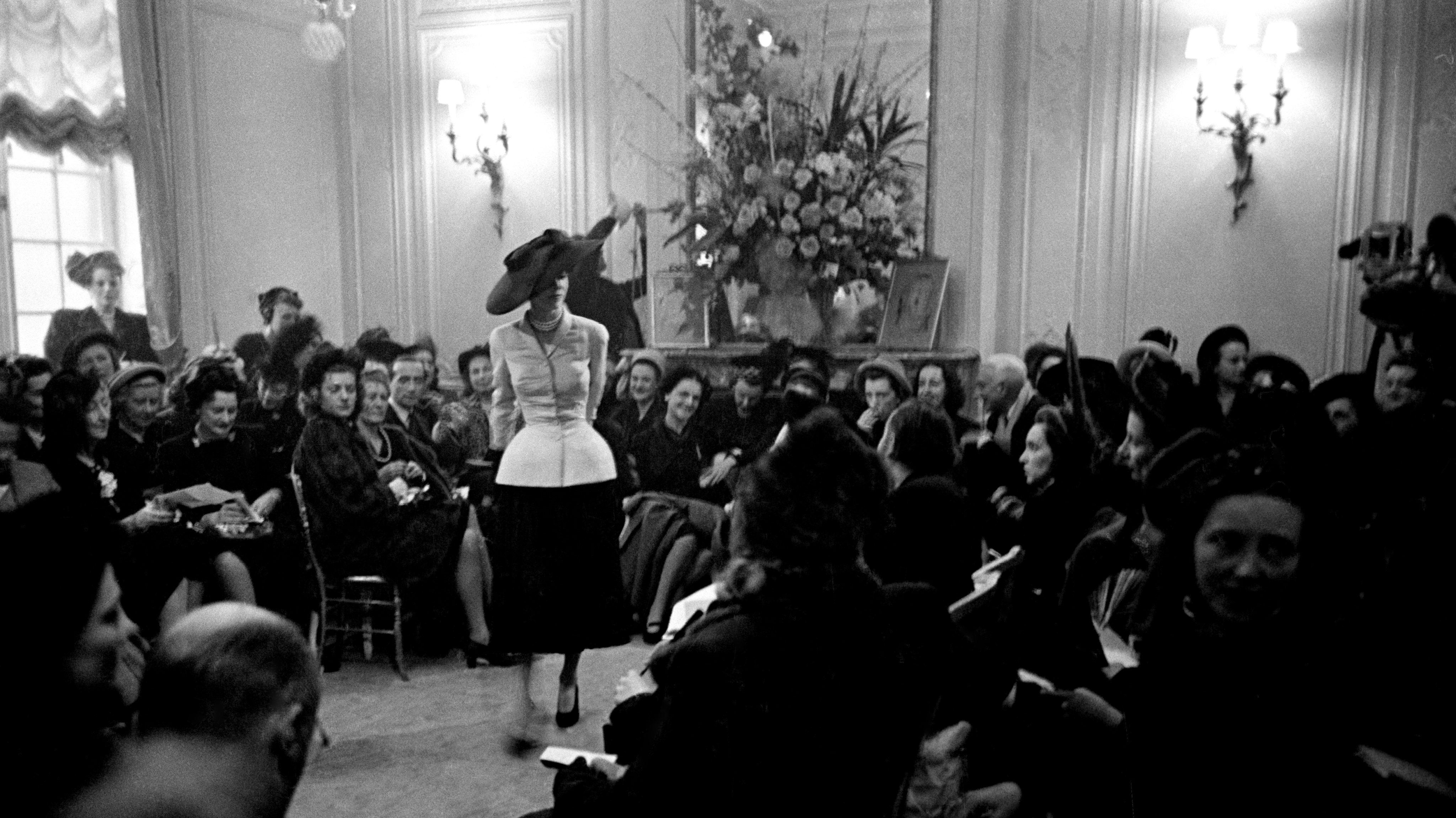 Premier défilé haute couture Christian Dior - Bar Suit
