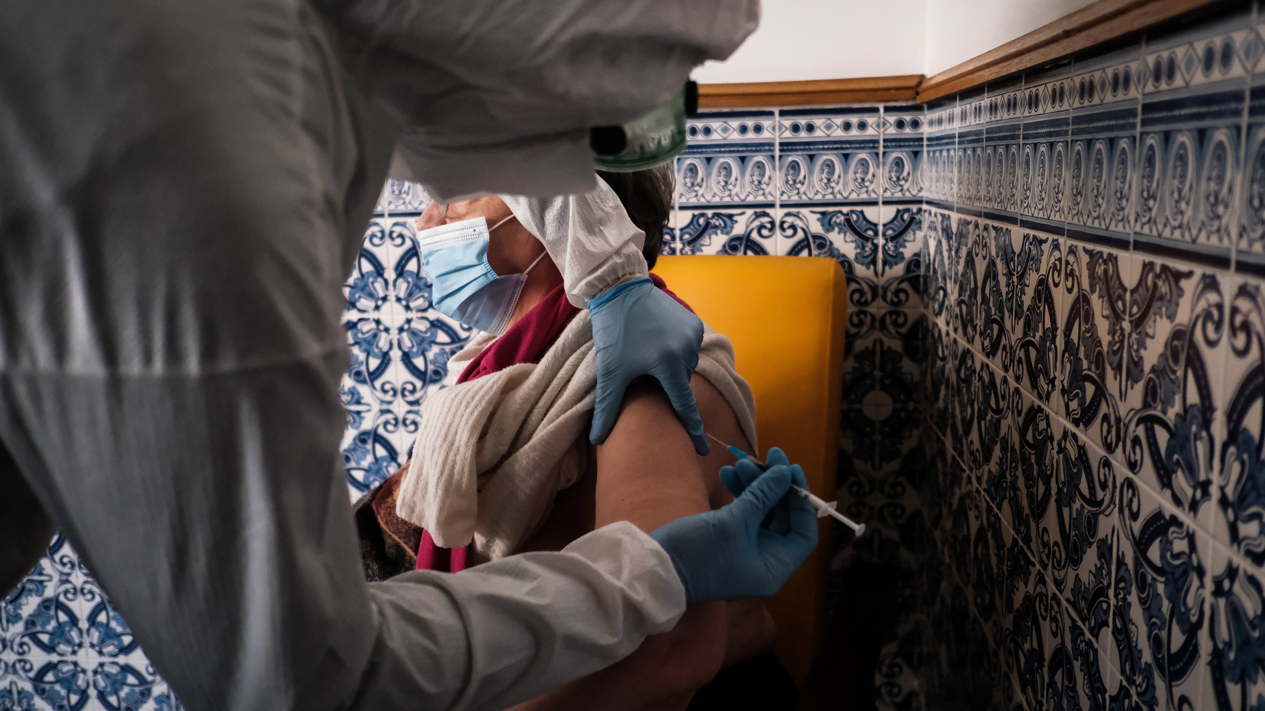 A Madeira recebeu até esta sexta-feira 23.205 vacinas da Pfizer
