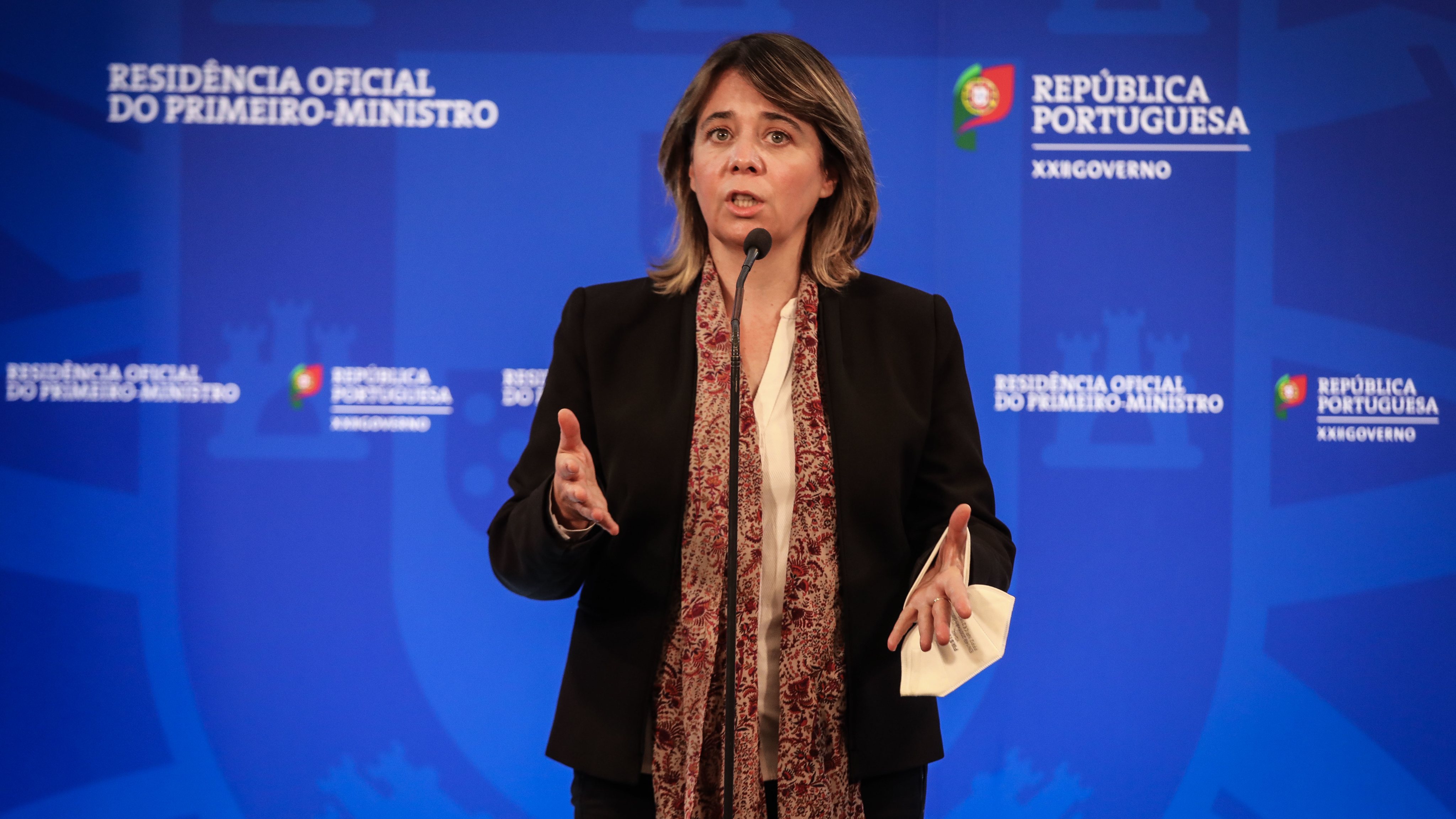 O Bloco defende que o governo português deve, no quadro da União Europeia, insistir na via diplomática