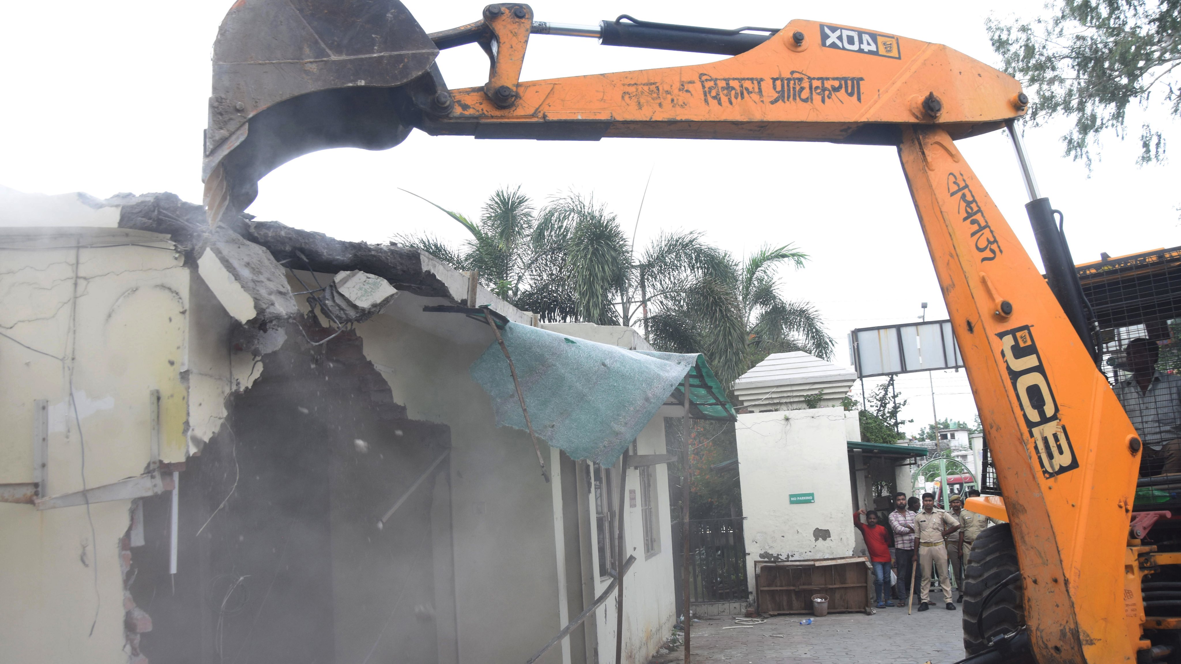 LDA Demolishes Building Of Close Aid Of Mafia Don Atiq Ahmed