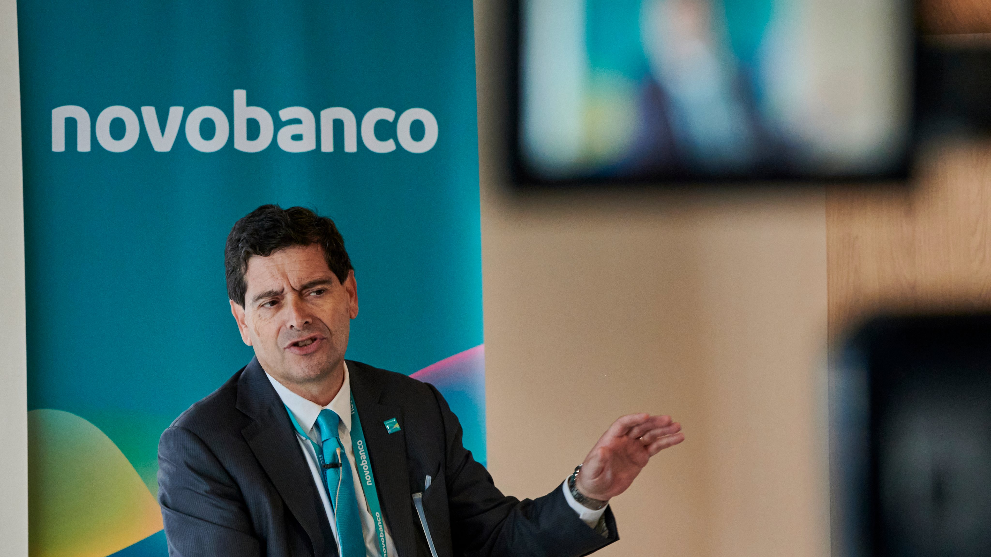 Portuguese Bank Novo Banco Changes Name Into &quot;novobanco&quot; And Presents New Corporate Logo