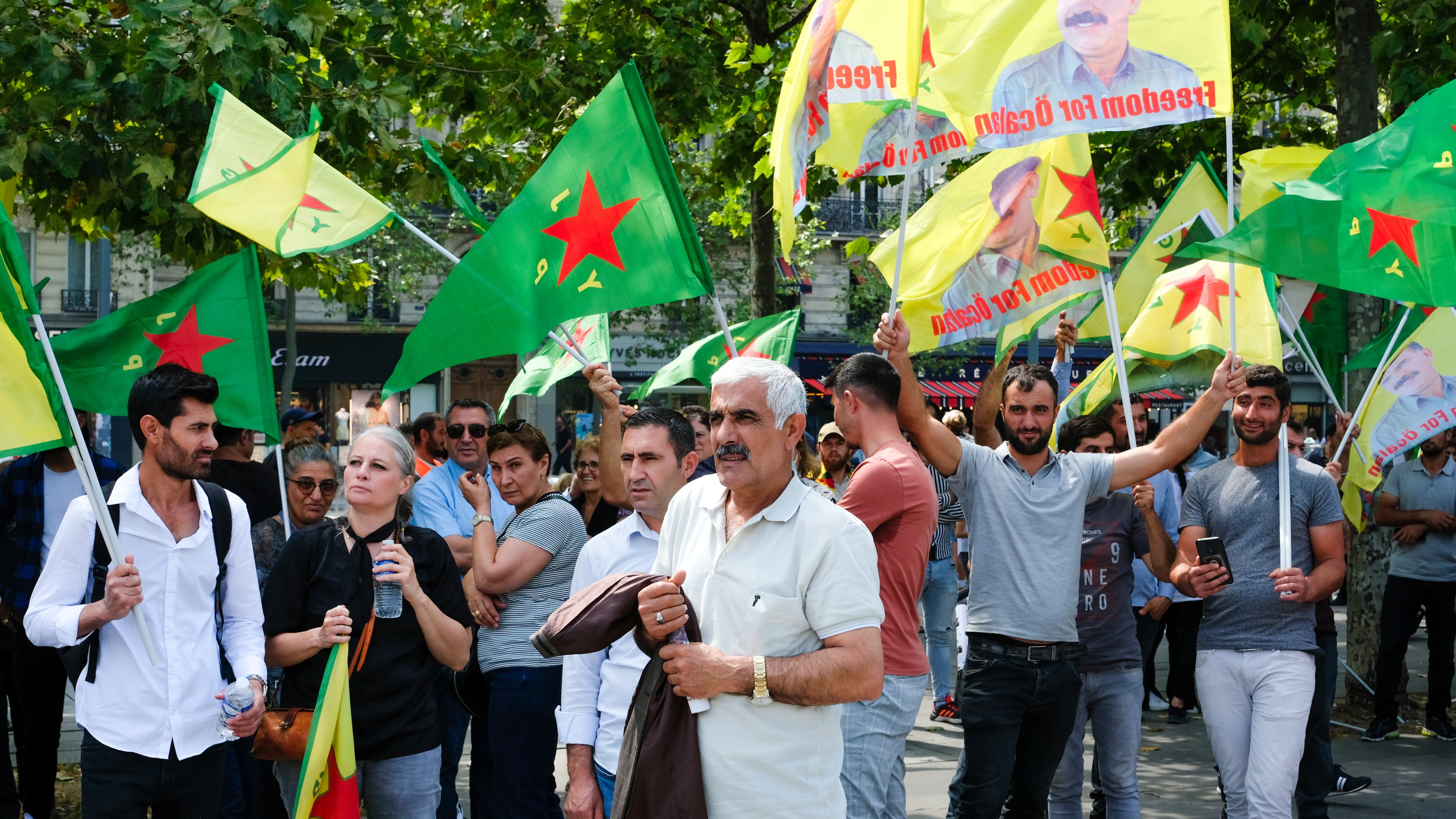 Kurds Demonstrate For Rojava