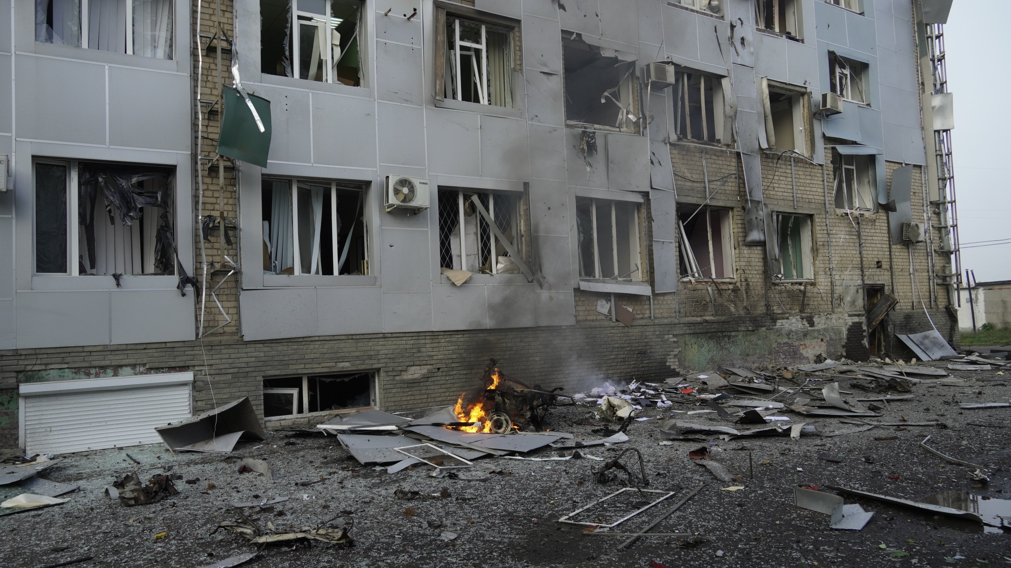 Car bomb explosion near local TV station in Melitopol