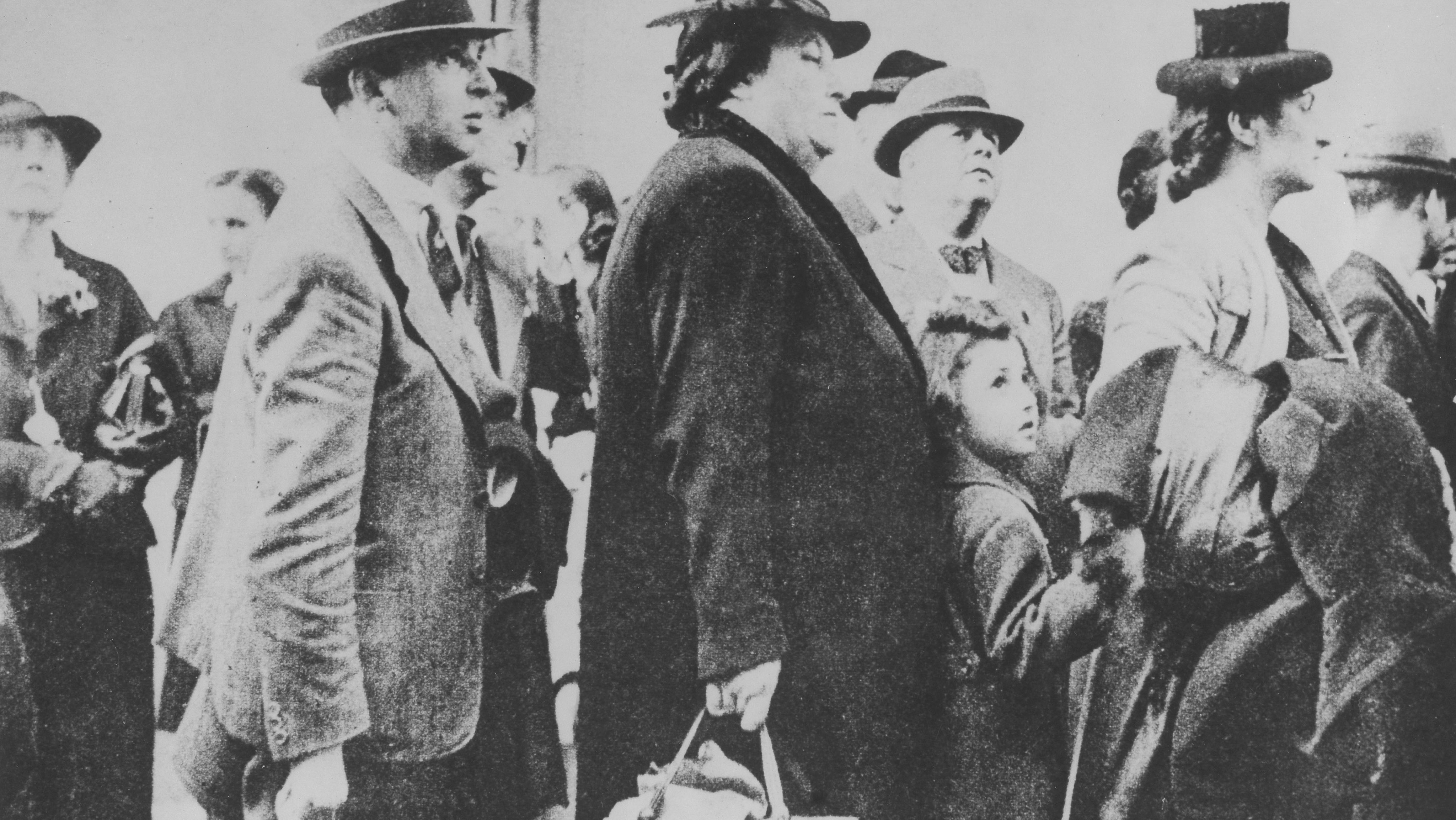 Germany, Third Reich - persecution of Jews 1939-45, emigration Embarkation of refugees in Lisbon