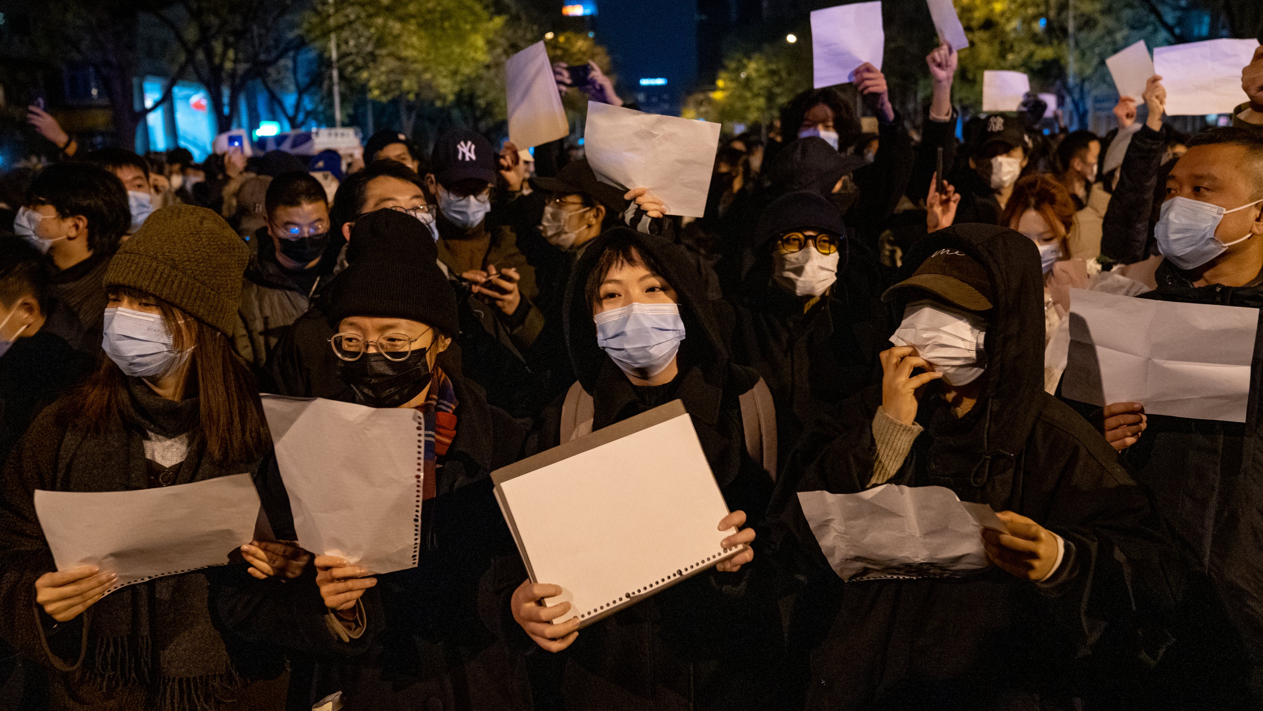 Protest in Beijing against Covid restrictions triggered by a fire in Urumqi