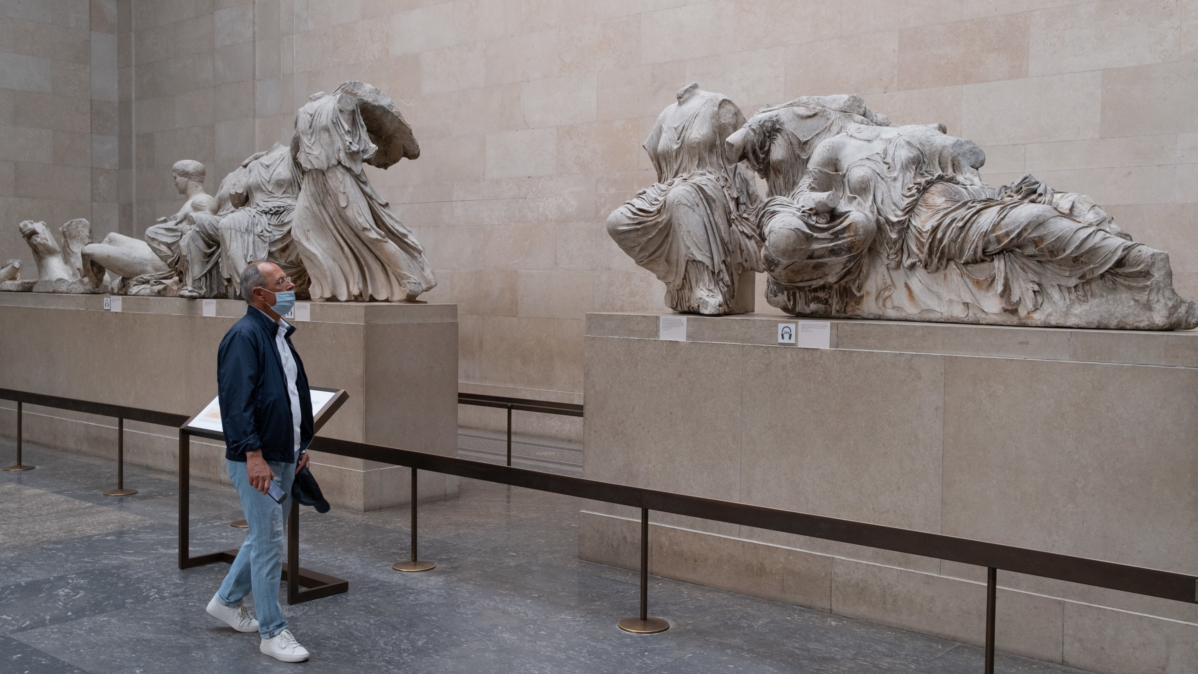 Os mármores de Lorde Elgin em exposição no Museu Britânico